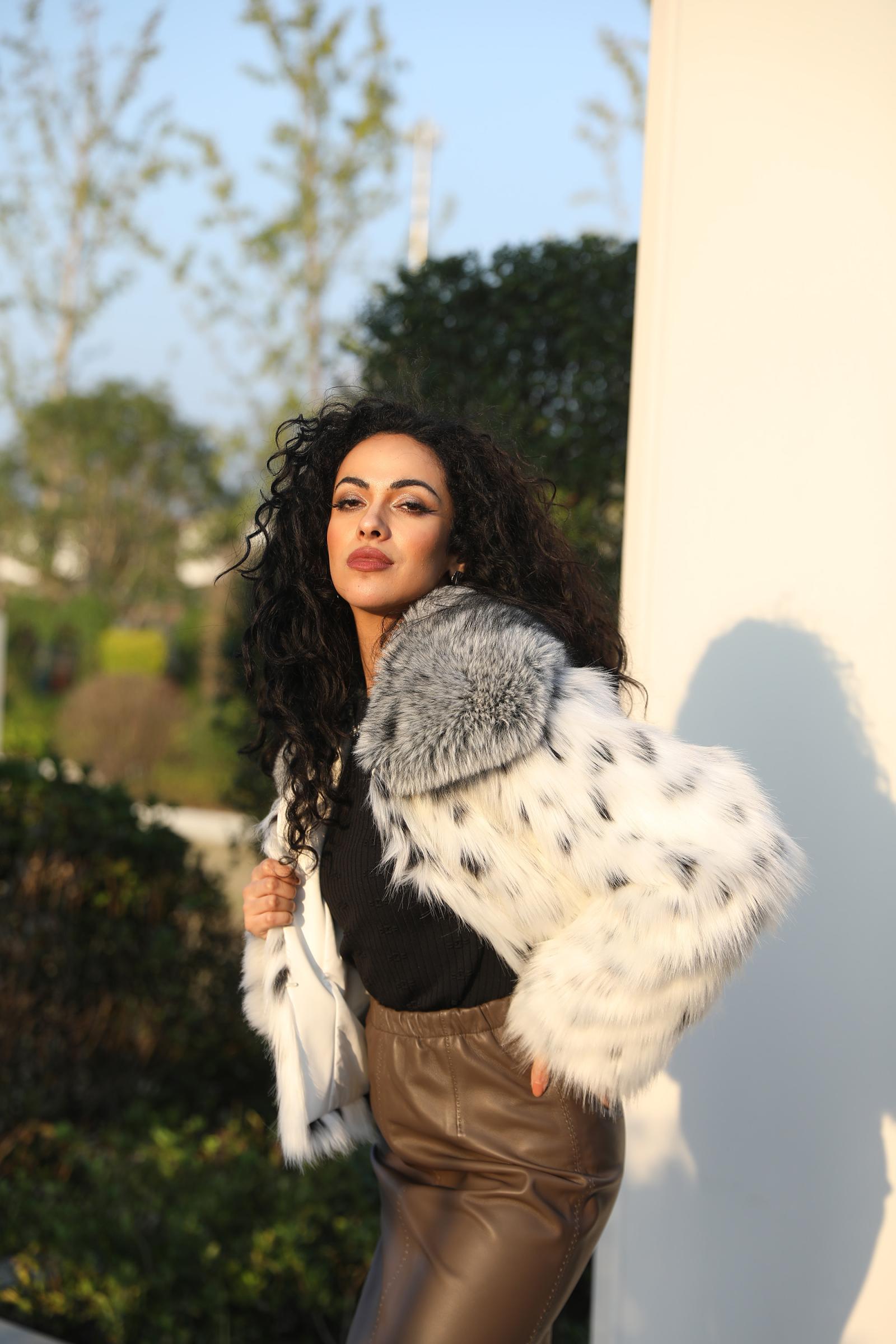 Eco Friendly Fur Coat Women's Avant Garde Lapel Leopard Pattern Short Faux Fur Outerwear Jacket - Janefur