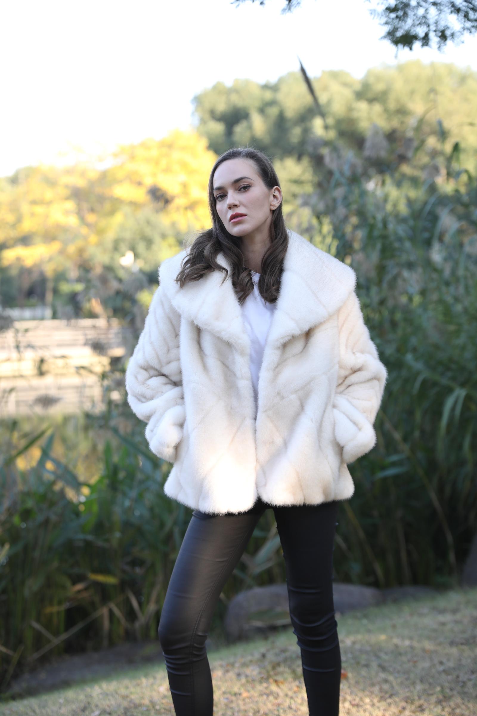 Women's New Navy collar Segmented Faux Mink Coat Fashionable Trend - Janefur