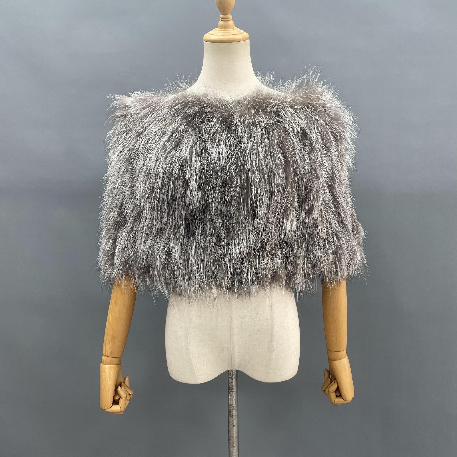 Women's Vertical Fur Shawl Fashionable Beautiful Genuine Raccoon Fur Cape - Janefur