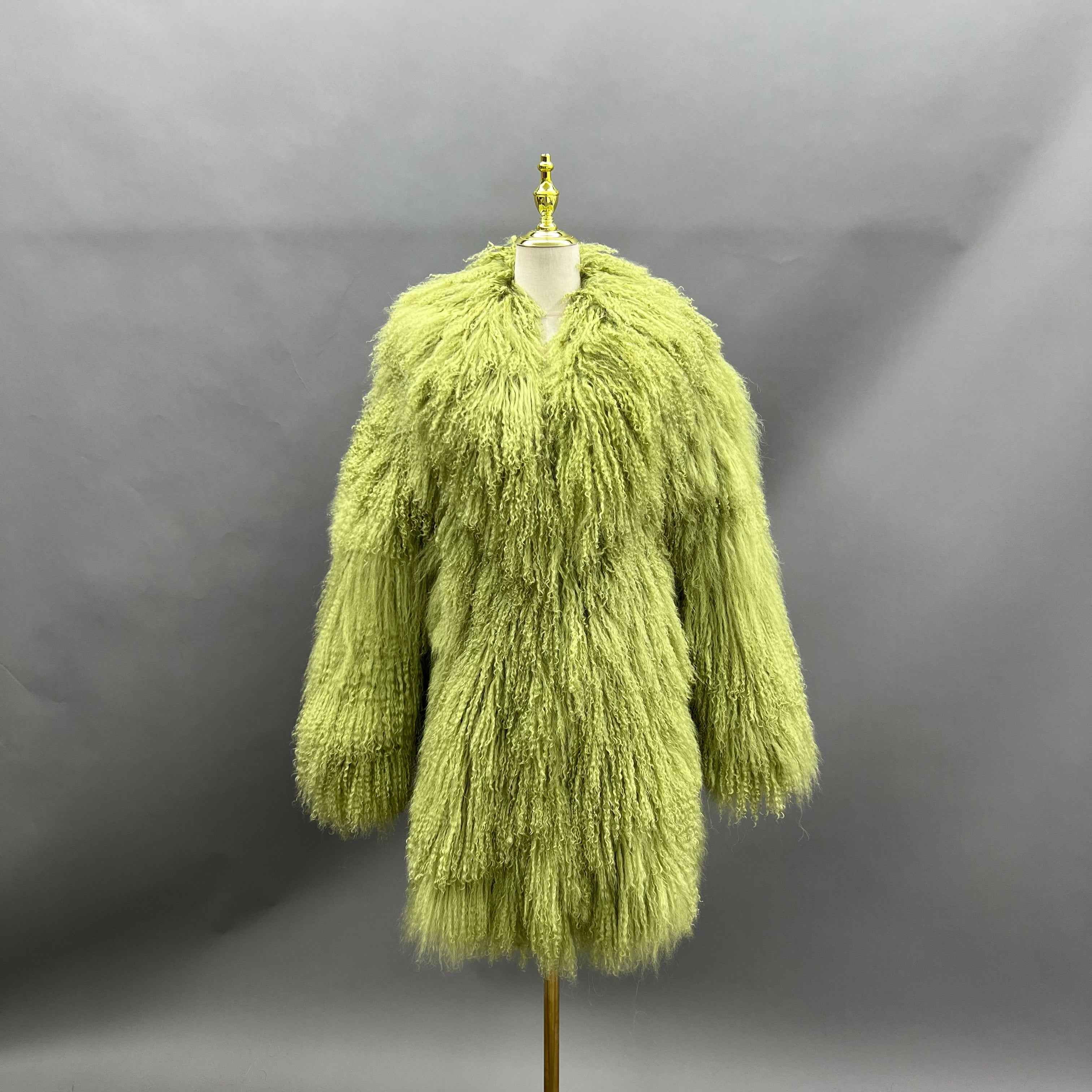 Men's Long Emerald Green Mongolian Lamb Fur Coat – Full-Length Curly Hair, Open Front, Streetwear Style Winter Outerwear for Men 10#Light Green