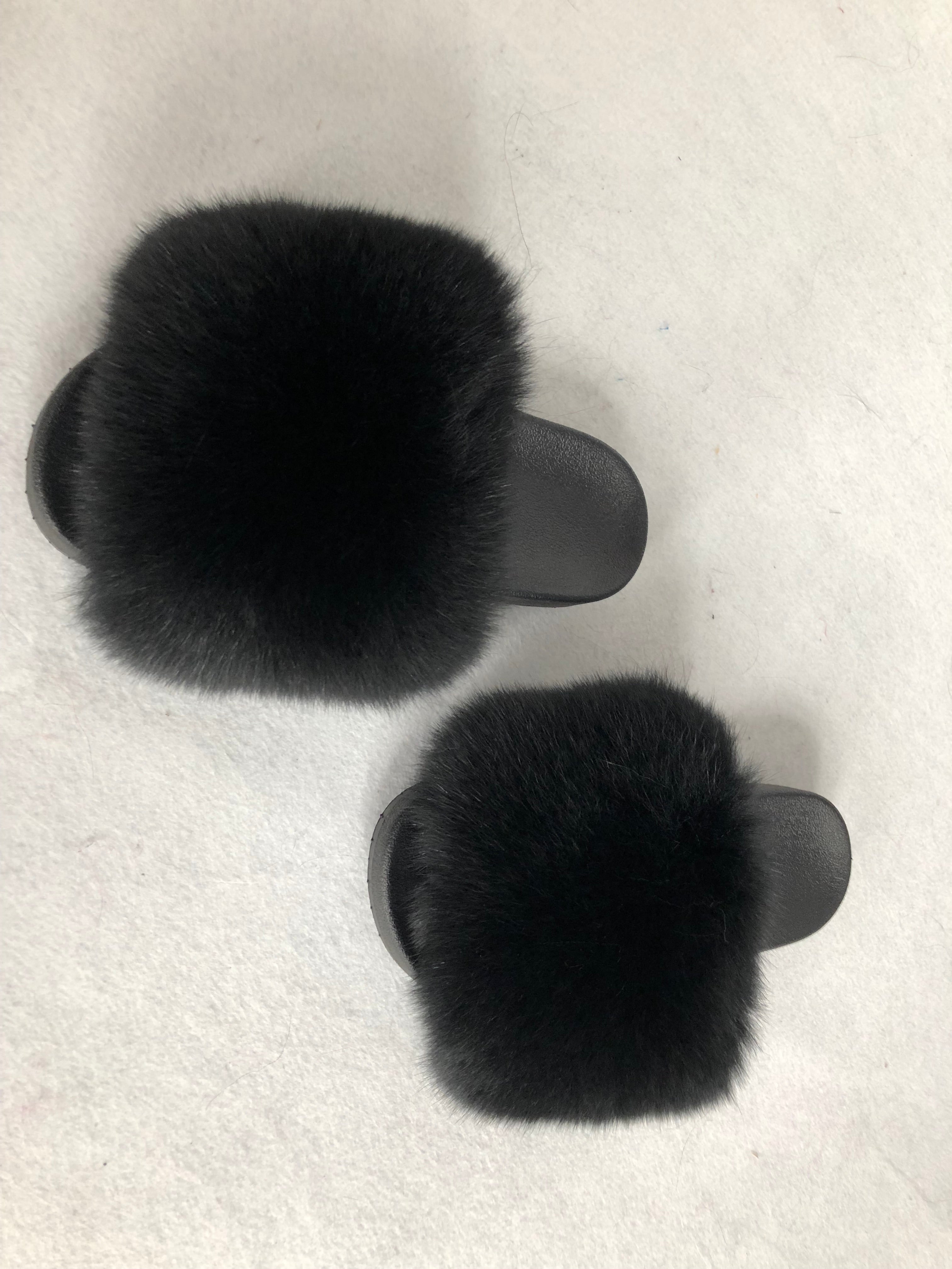 Janefur Women's Casual Slippers With Oversized Real Fox Fur (Black Sole)