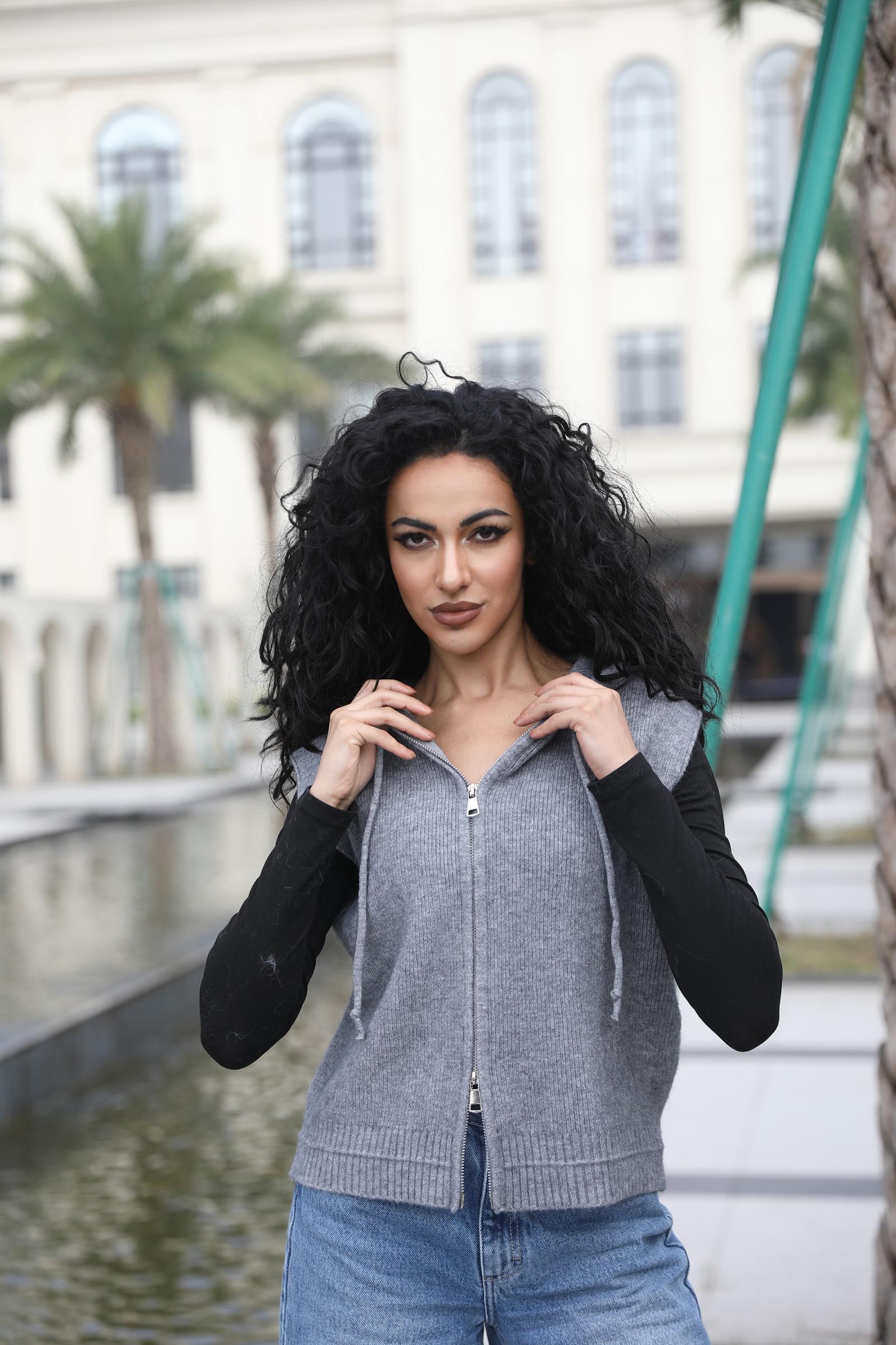 Women's Trendy Knitted Hooded Vest with Fur Collar - Janefur