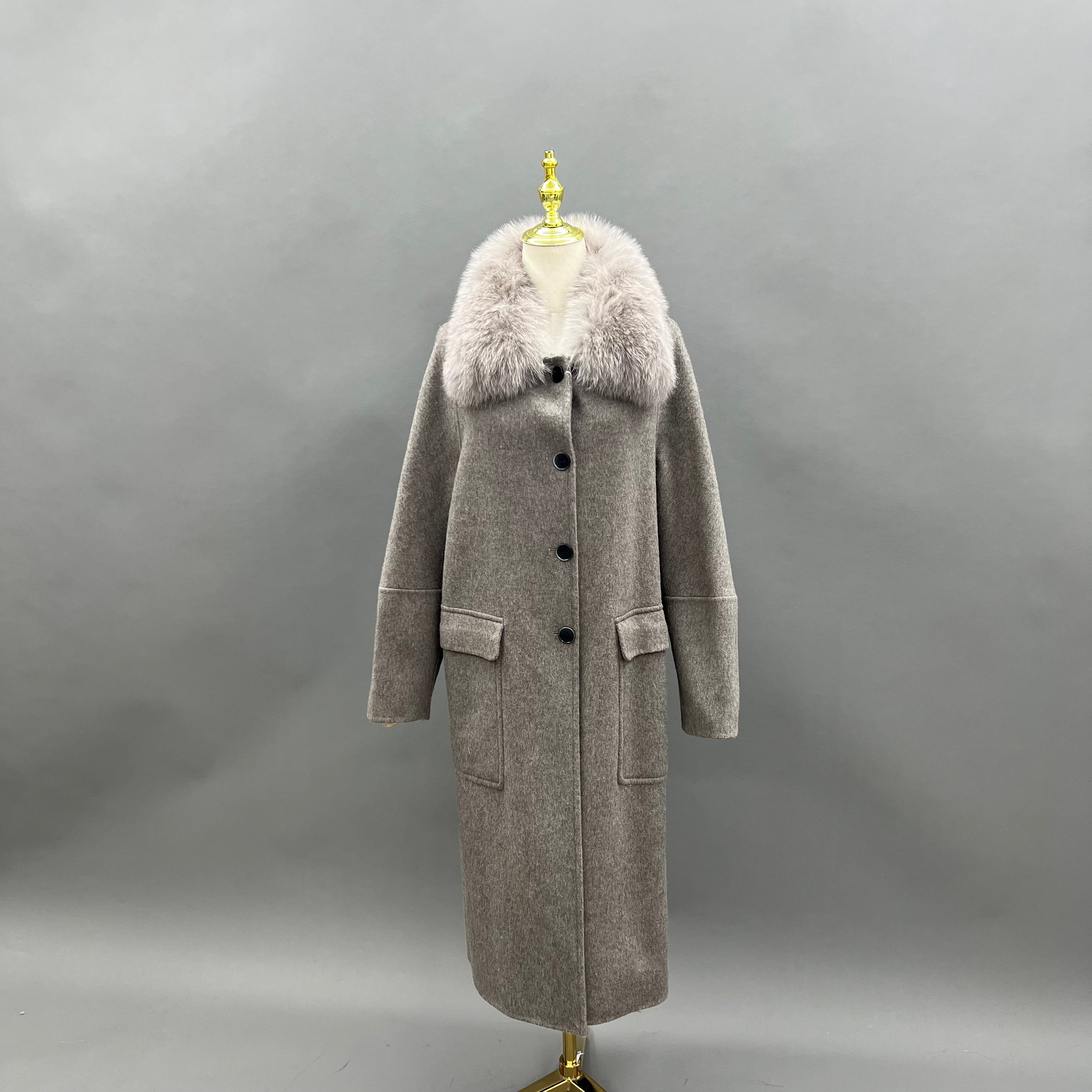 Women’s Gray Double-Faced Wool Coat with Real Fox Fur Collar – Long Straight Cut Winter Jacket for Elegant Fashion Grey