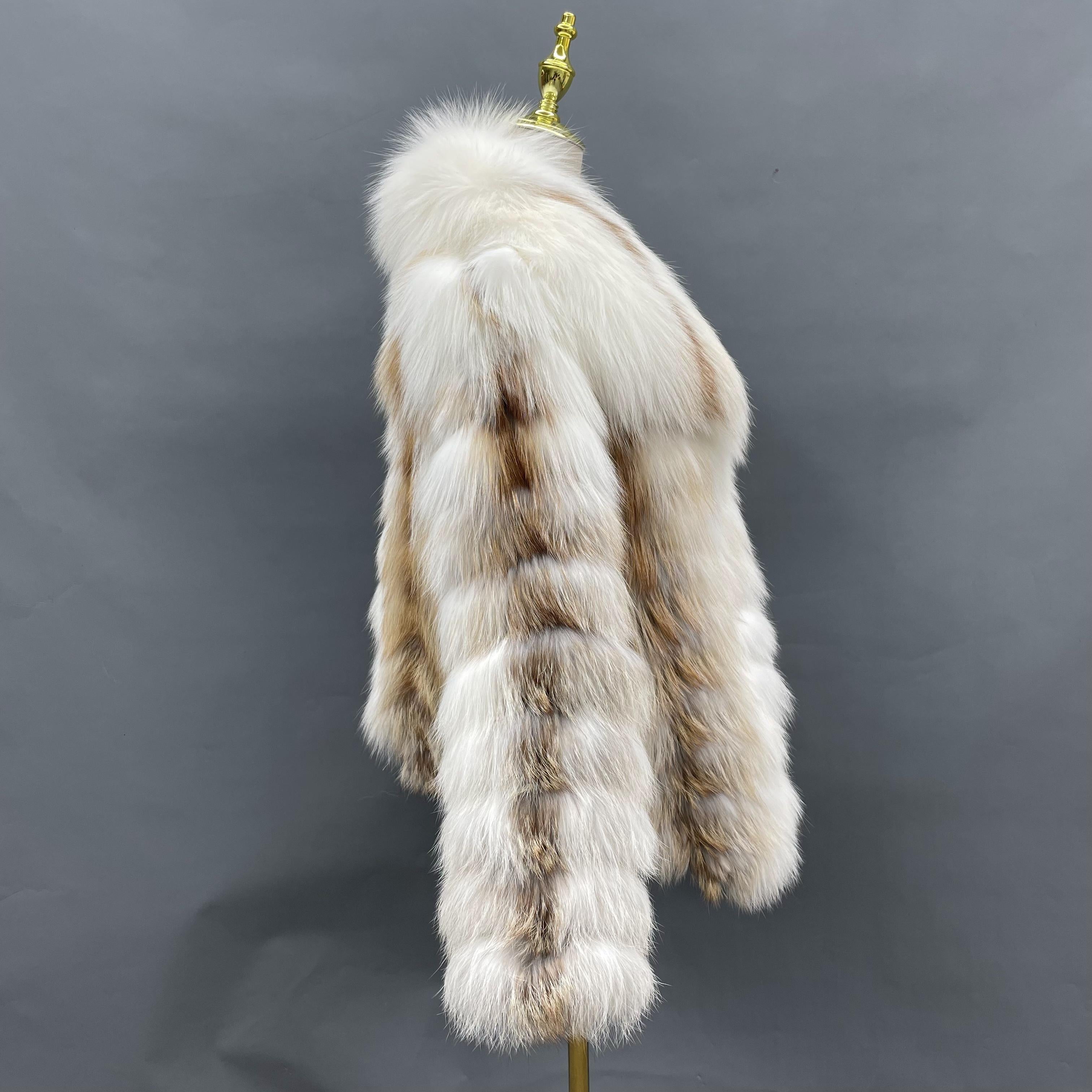 Real Fox Fur Jacket for Women – Short Length, Carved Stripe Design, Large Collar Winter Outerwear