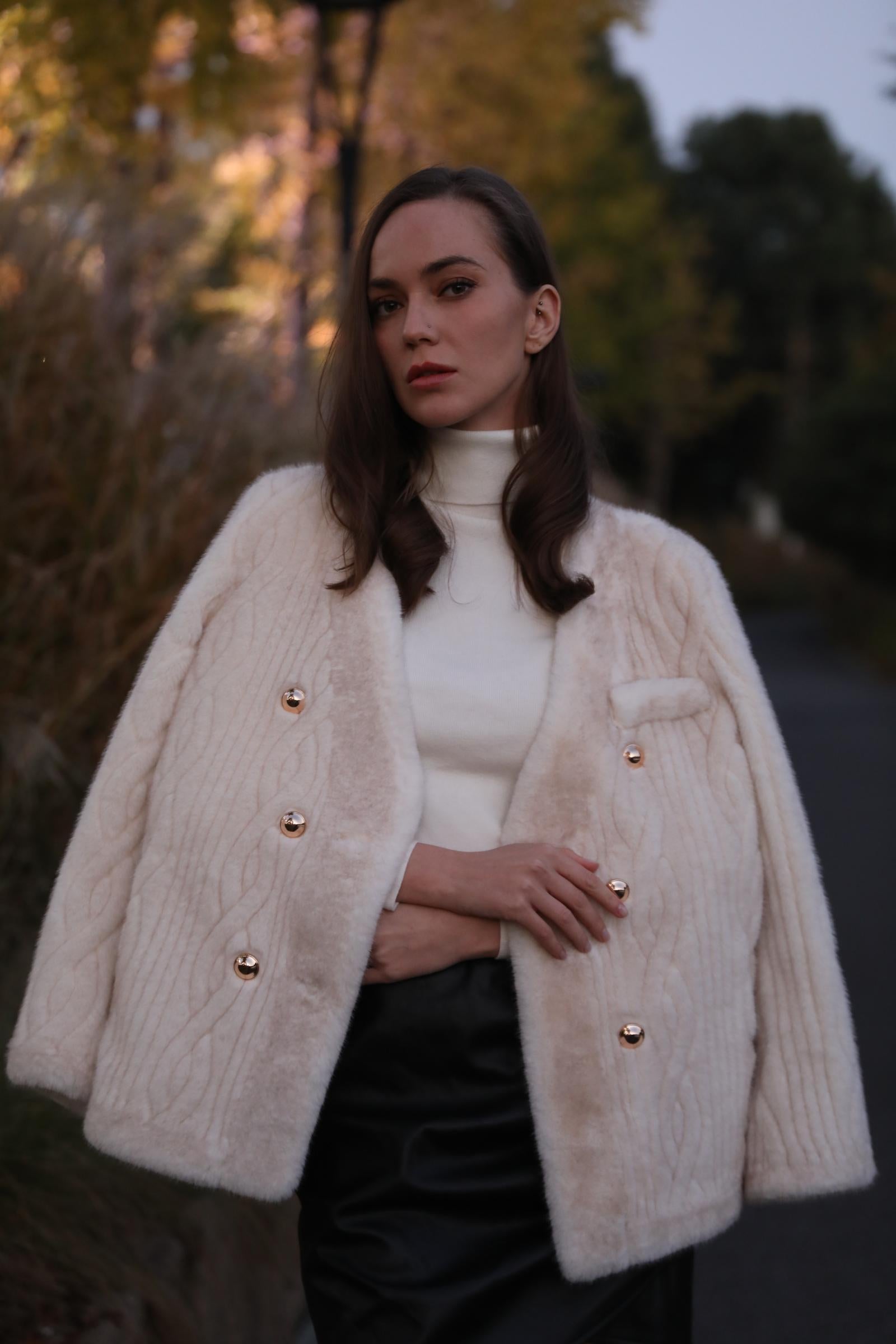 Women's Metal Button V-Neck Elegant Fashion Faux Mink Jacket - Janefur