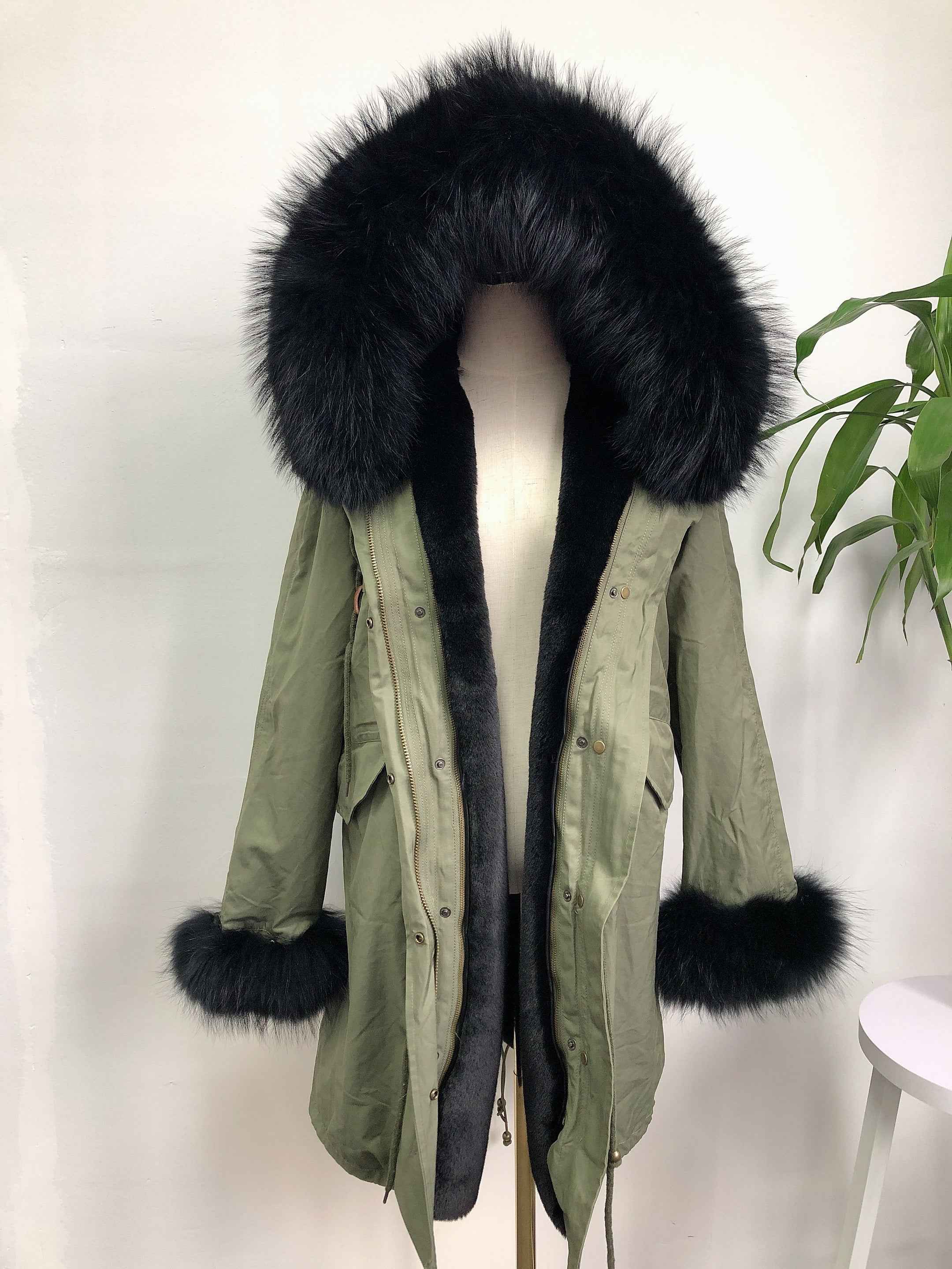 Women's Camouflage Faux Fur Parka – Winter Jacket with Fake Fur Collar & Pom Poms, Warm Outdoor Coat for Cold Weather 8#Green