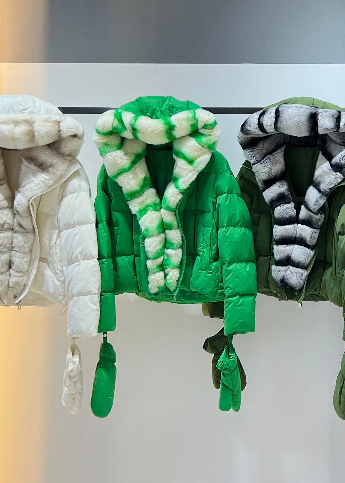 Janefur Bulk Wholesale Women's Real Rex Rabbit Fur Placket Hooded Down Jacket With Detachable Gloves