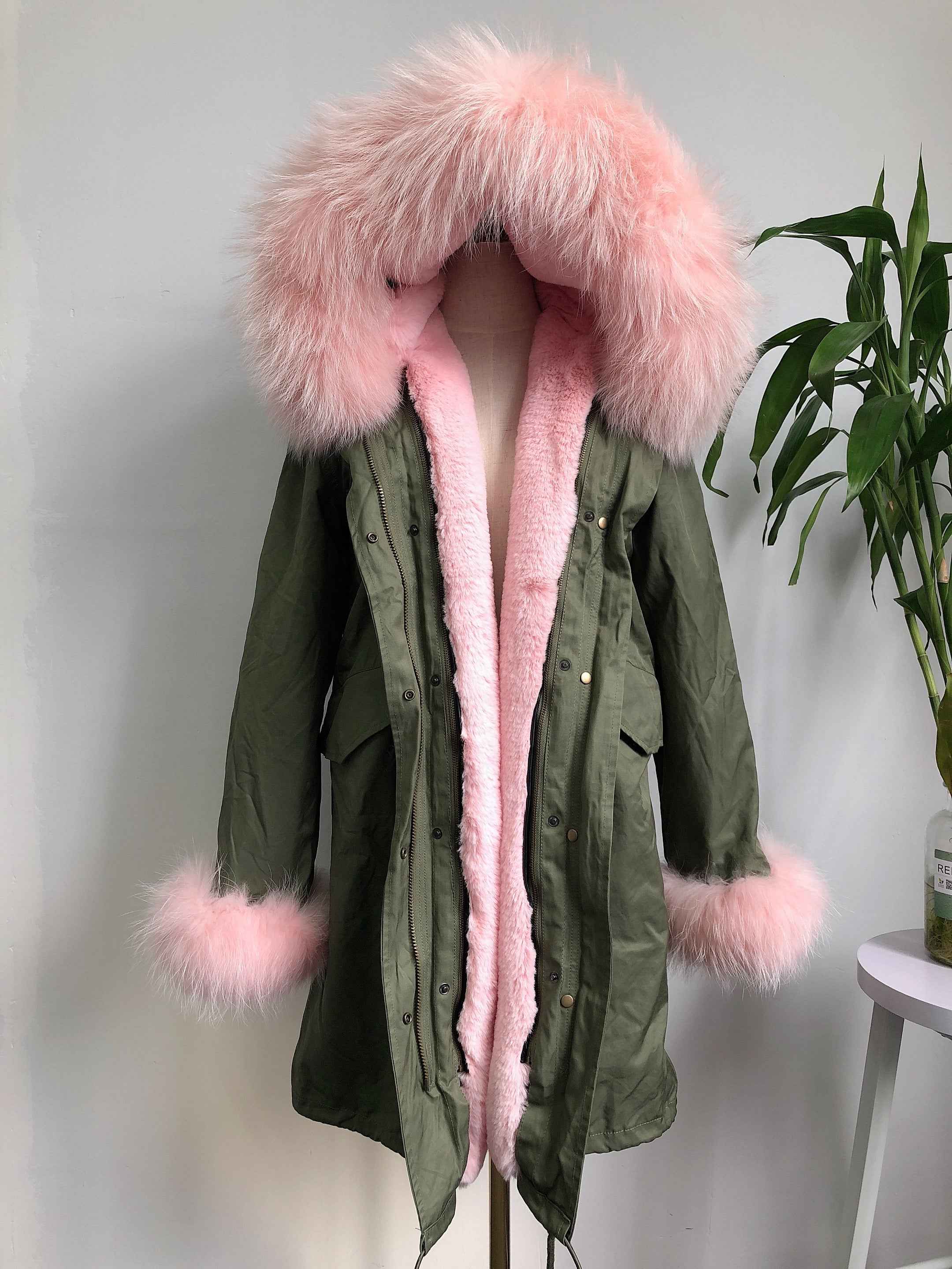 Women's Camouflage Faux Fur Parka – Winter Jacket with Fake Fur Collar & Pom Poms, Warm Outdoor Coat for Cold Weather 3#Green