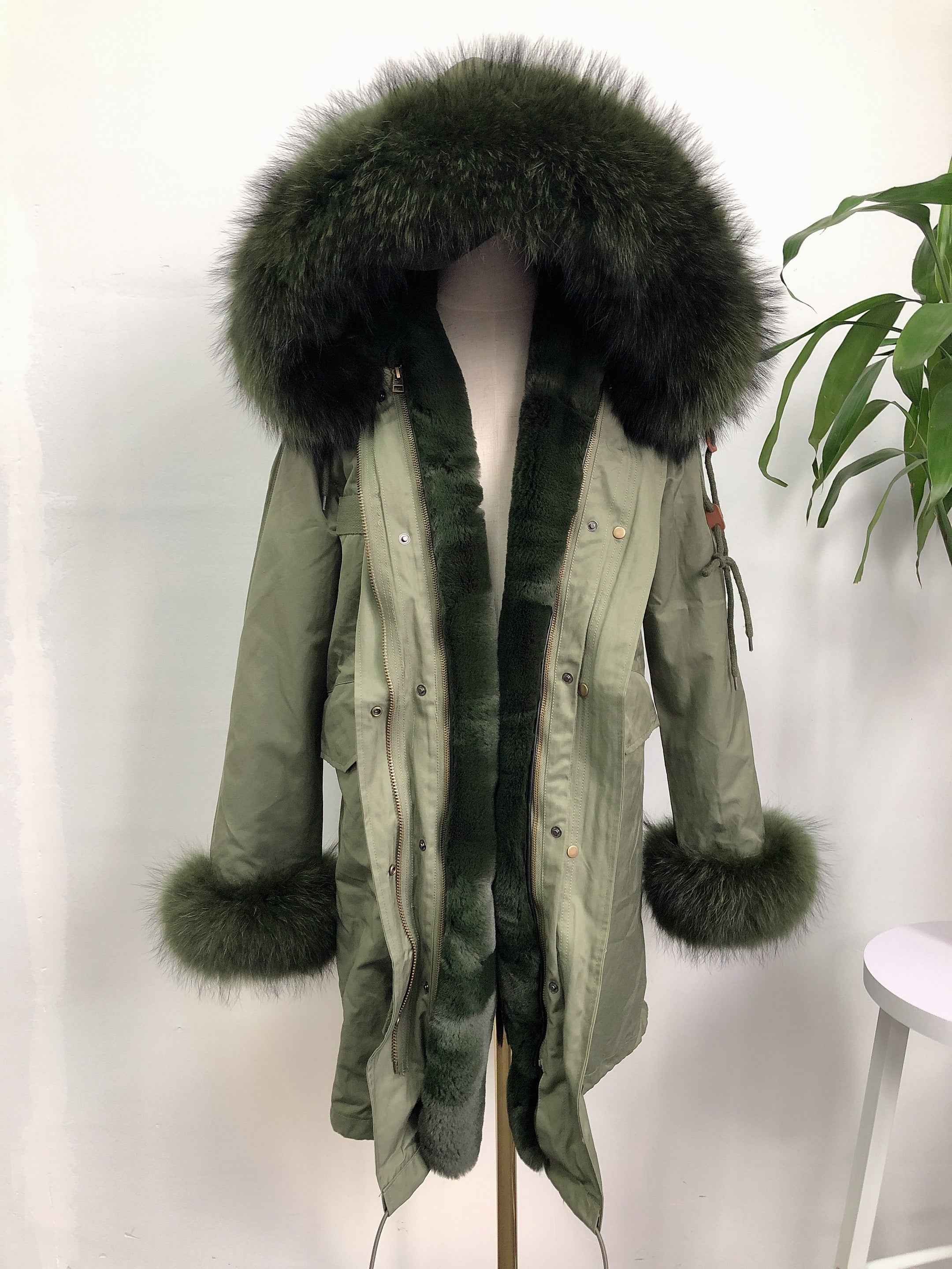 Women's Camouflage Faux Fur Parka – Winter Jacket with Fake Fur Collar & Pom Poms, Warm Outdoor Coat for Cold Weather
