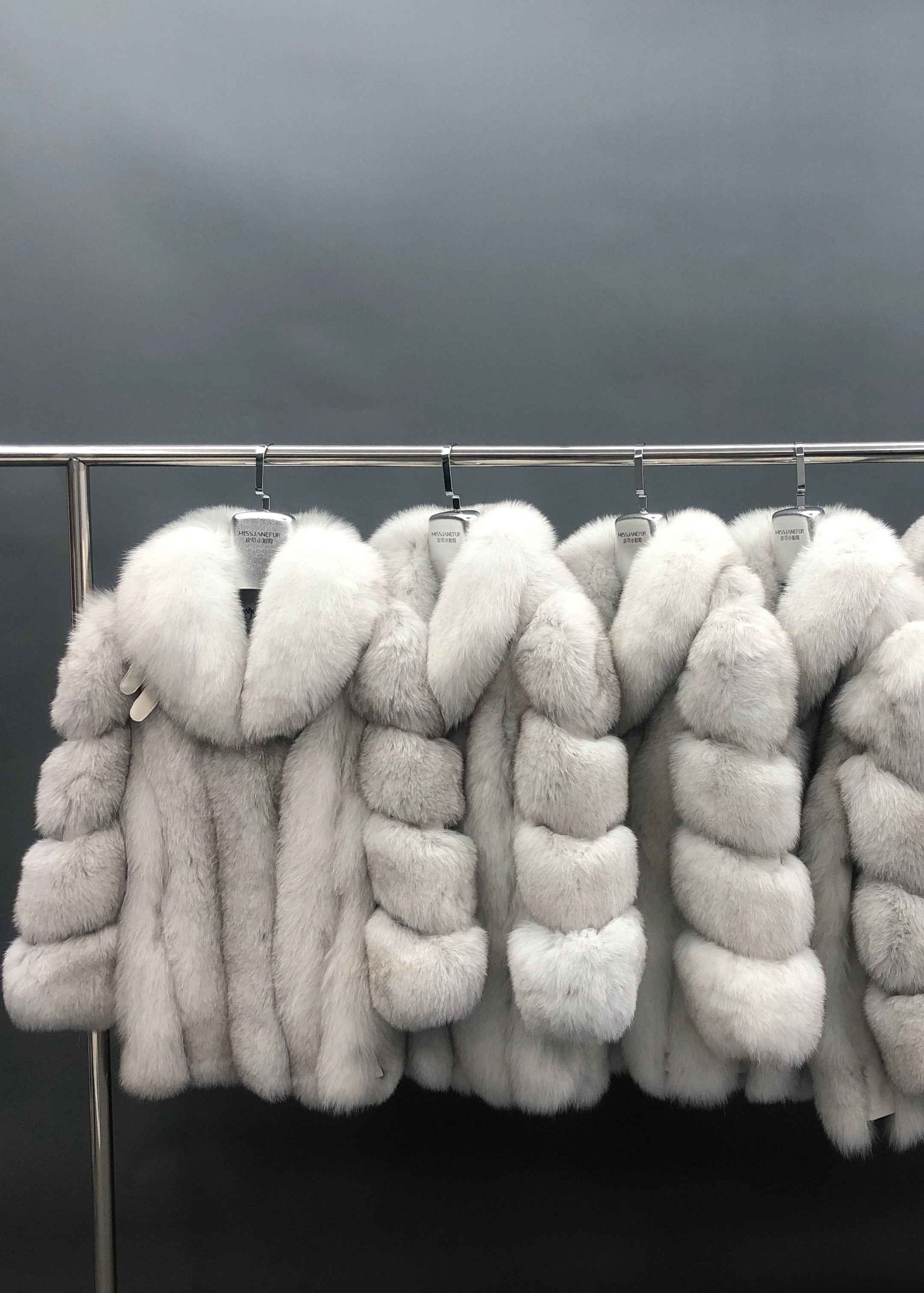 2026 Factory Wholesale Ladies' Luxury Vertical Stripe Shawl Collar Fox Fur Coat