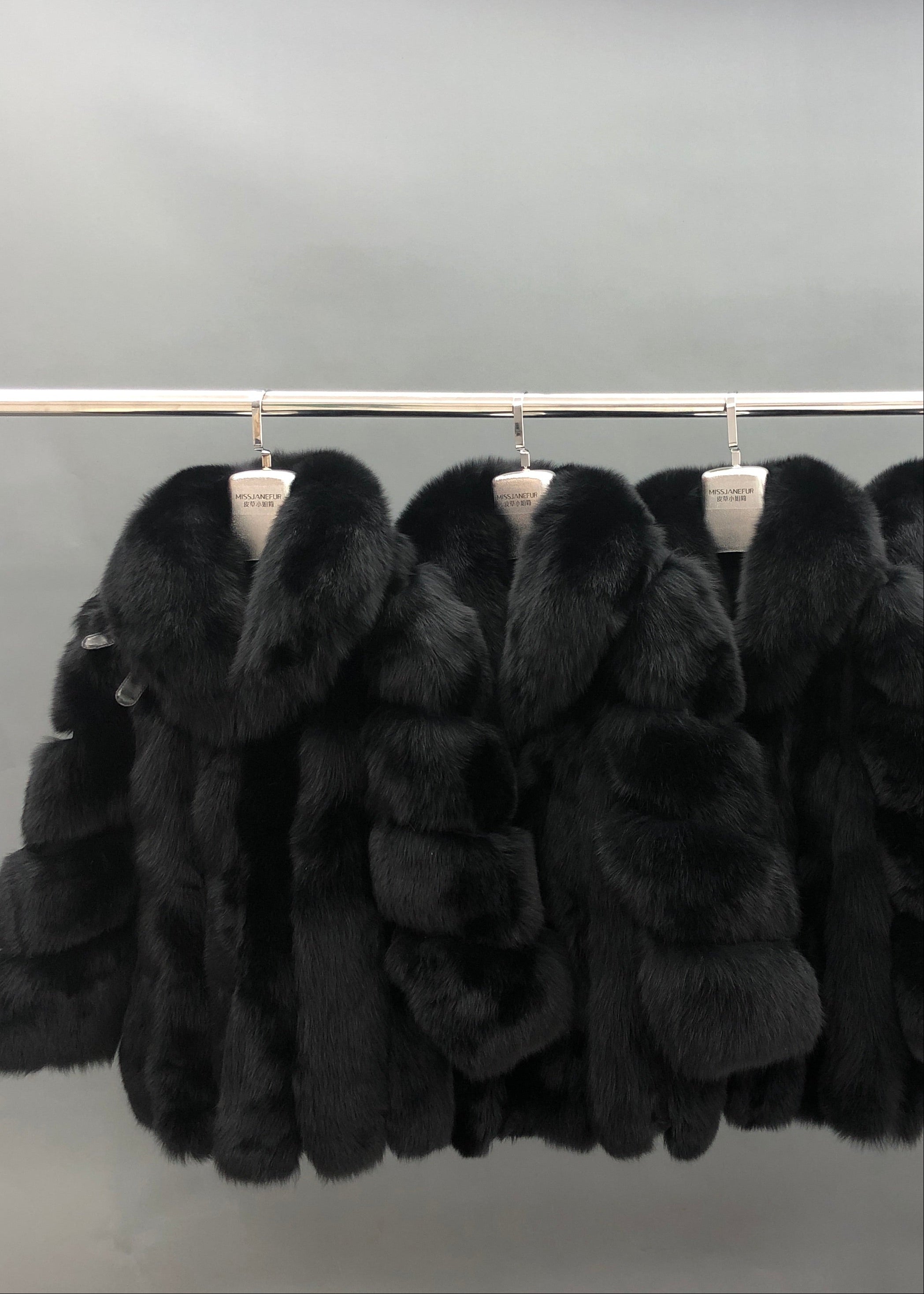 2026 Factory Wholesale Ladies' Luxury Vertical Stripe Shawl Collar Fox Fur Coat