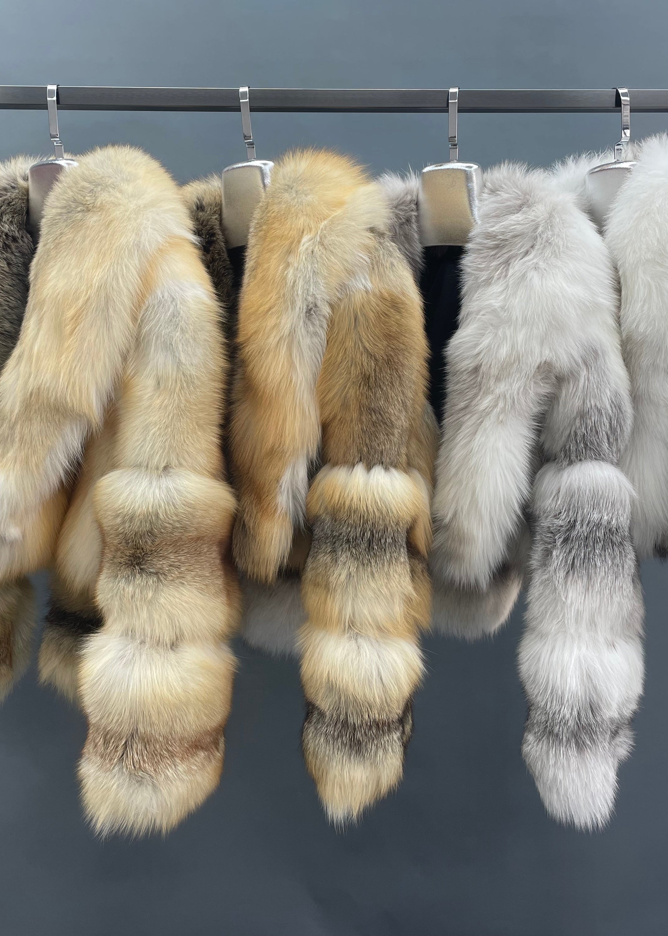 2026 Popular Styles Ladies' Shawl Collar Three Section Sleeves Short Fox Fur Jacket Wholesale