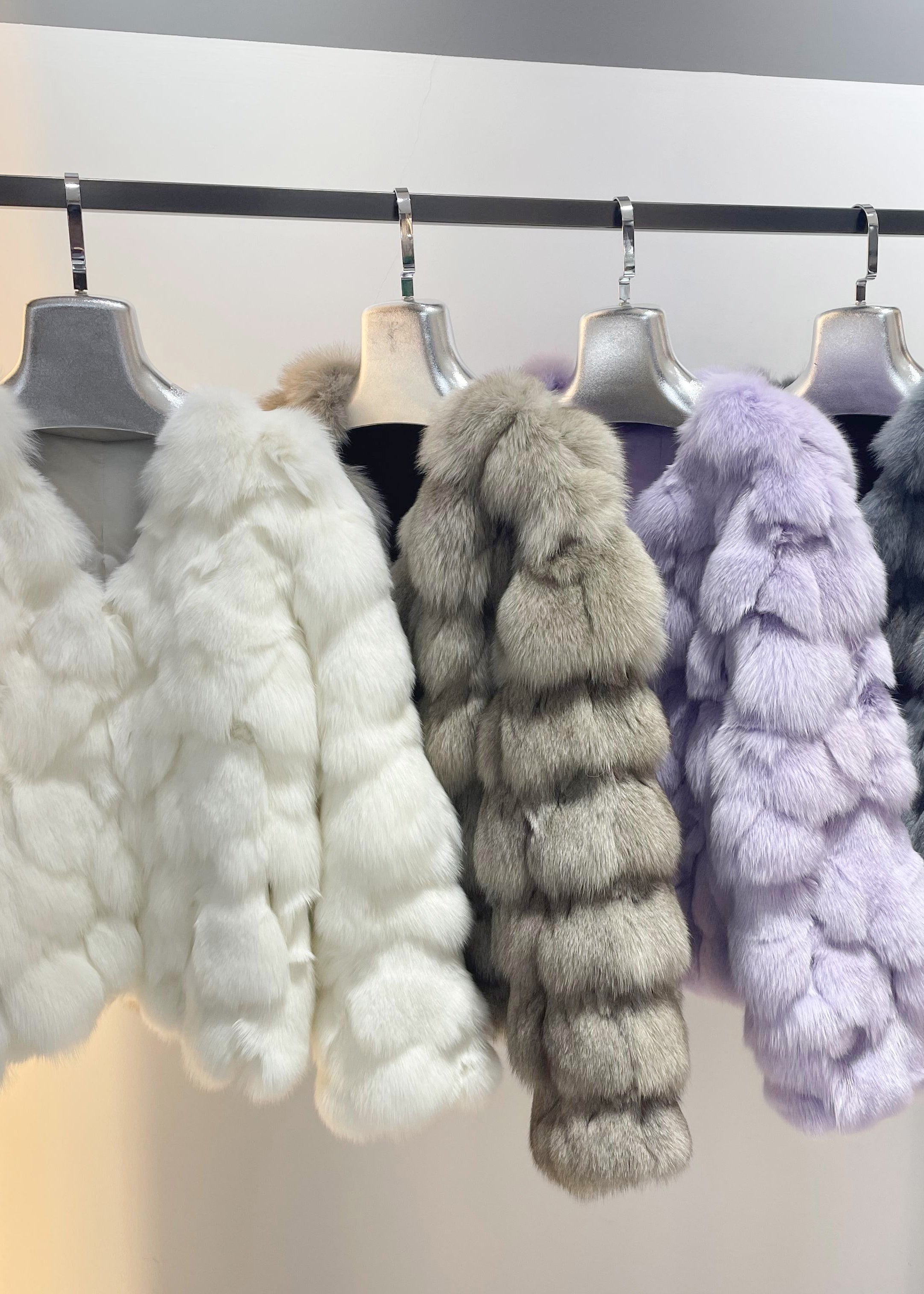 Janefur Elegant Socialite Style Women's Big V-Neck Real Fox Fur Coat Wholesale