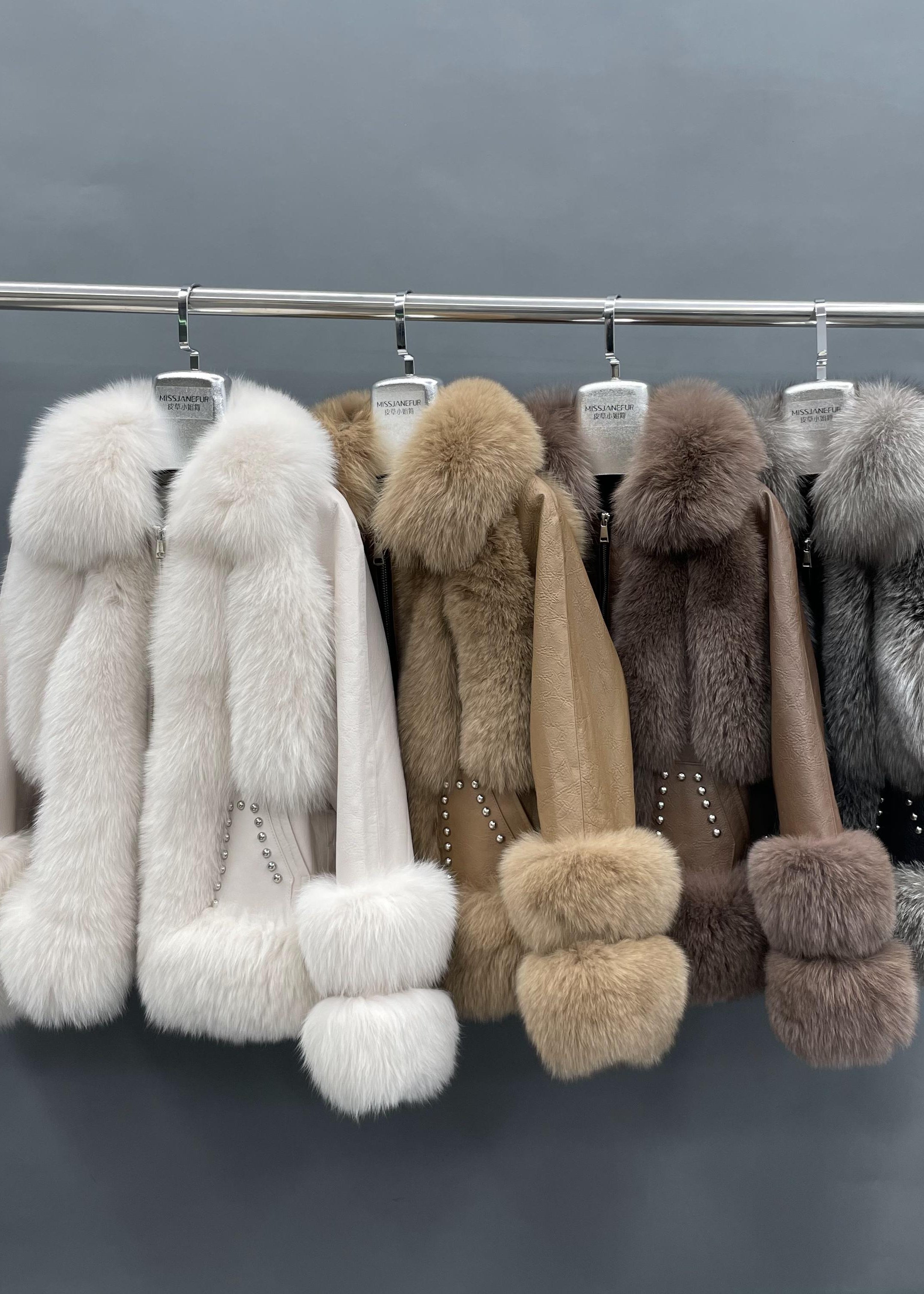 Janefur Wholesale Zipper Style Ladies' Two Section Fur Cuffs Turndown Collar Real Fox Jacket