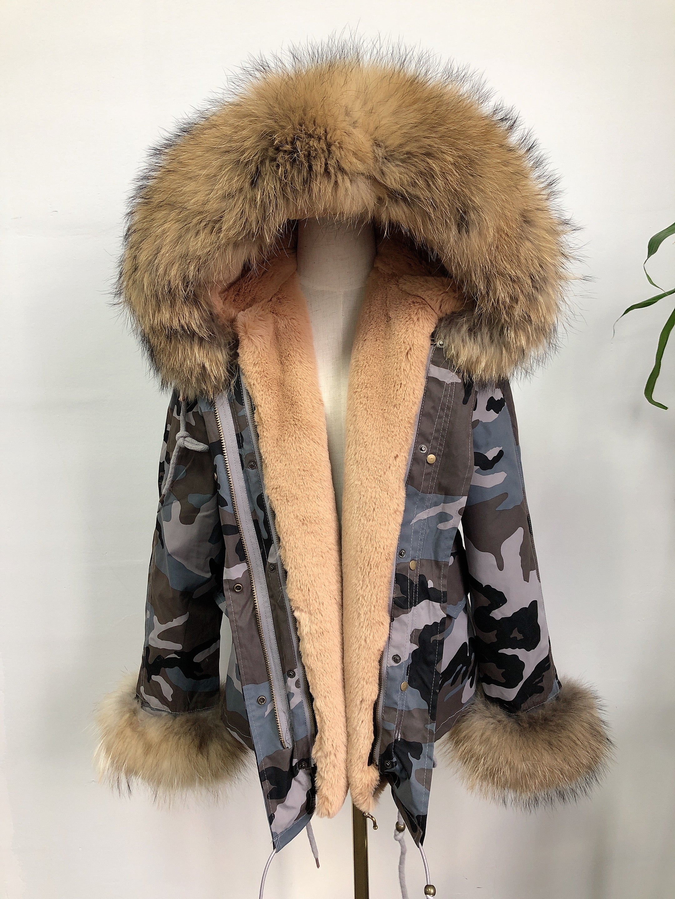 Short Faux Fur Parka – Winter Jacket with Fake Fur Collar & Pom Poms, Warm Outdoor Coat for Cold Weather 2#Grey Camouflage