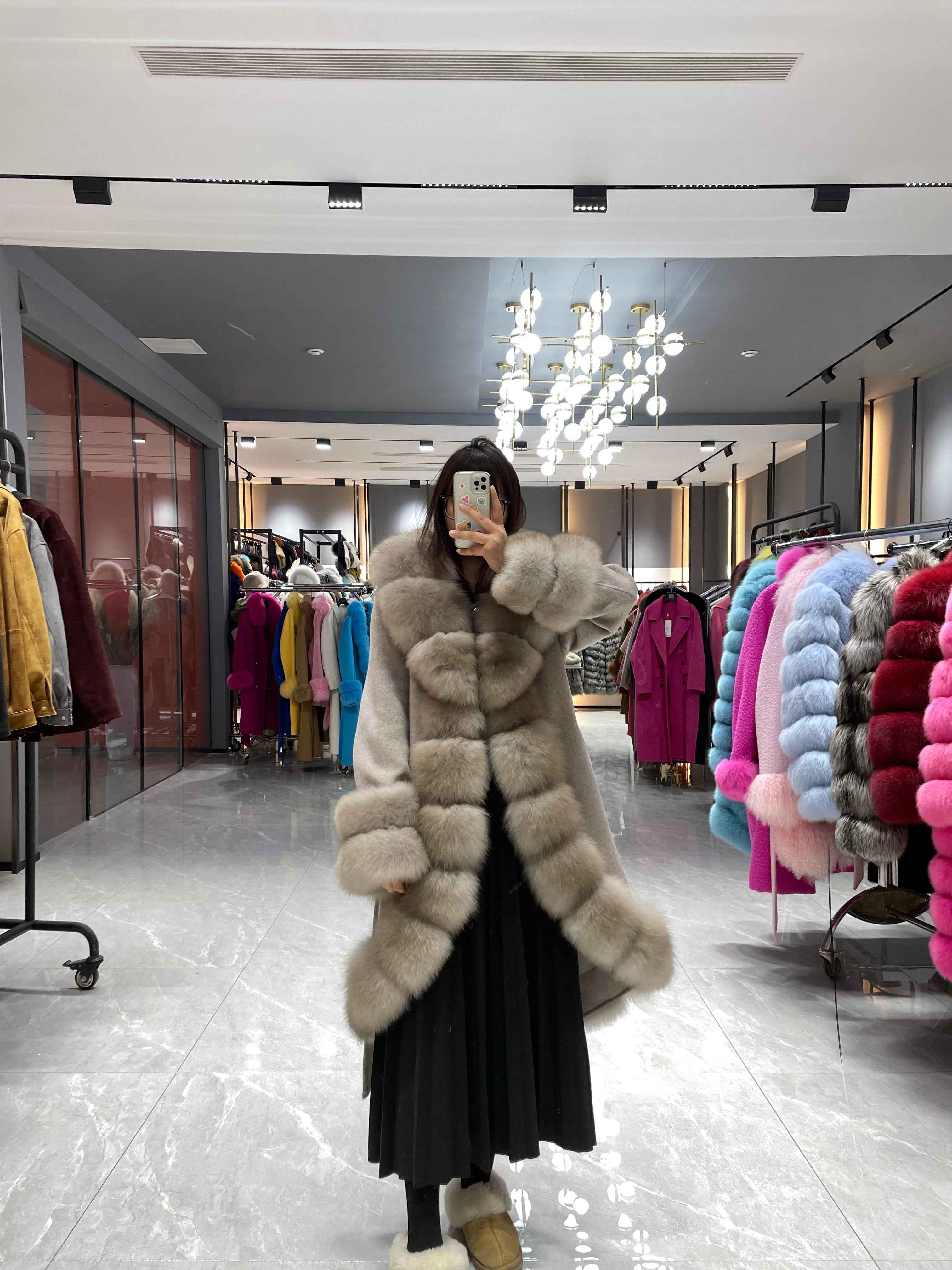 Luxury Double - Sided Cashmere Coat with Fox Fur Trim - Elegant Lapel, Cuffs, Hem & Placket Design