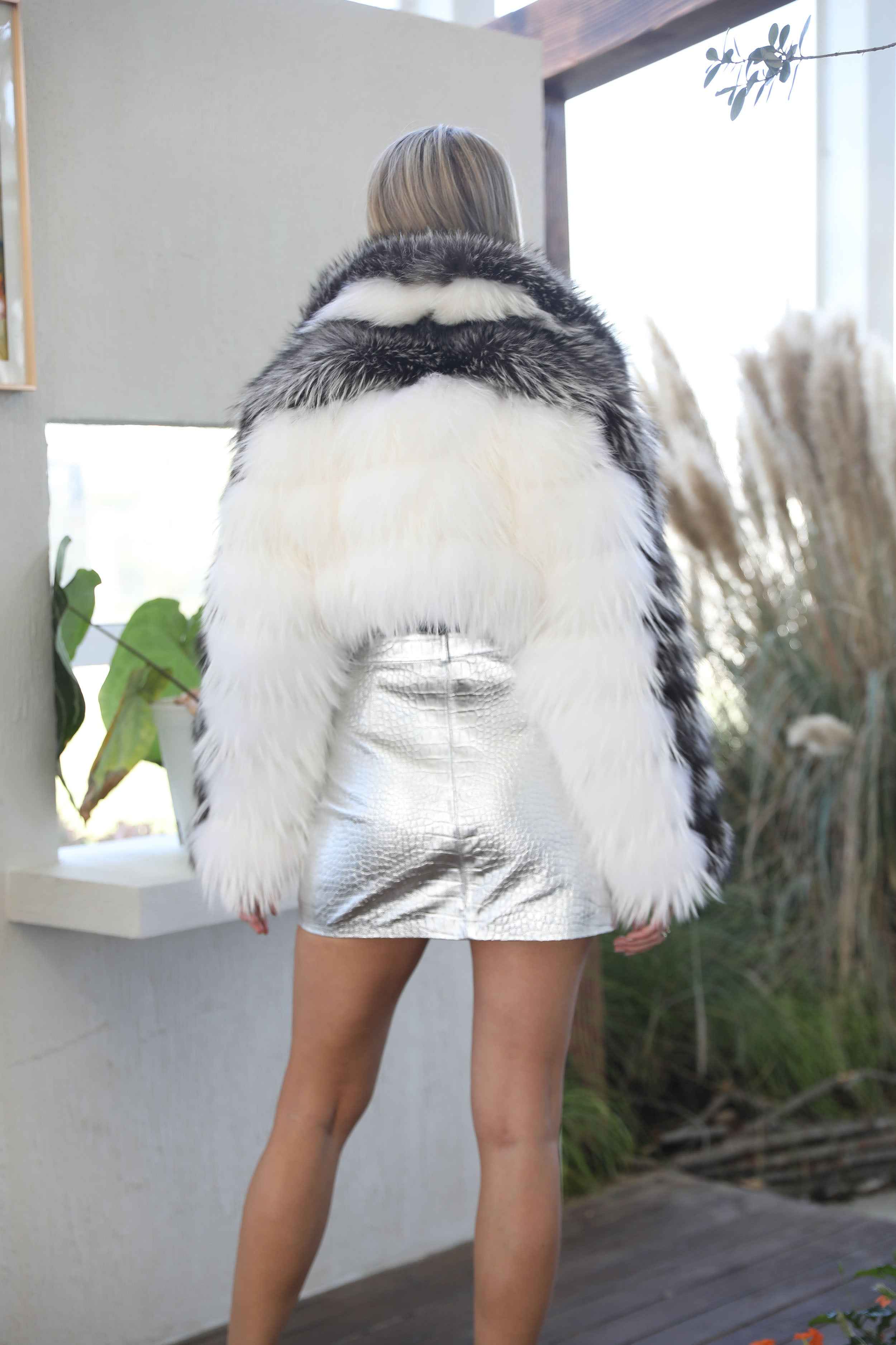 Luxury Raccoon & Silver Fox Fur Jacket with Notched Collar – Women’s Short Elegant Winter Coat for Formal & Party Wear
