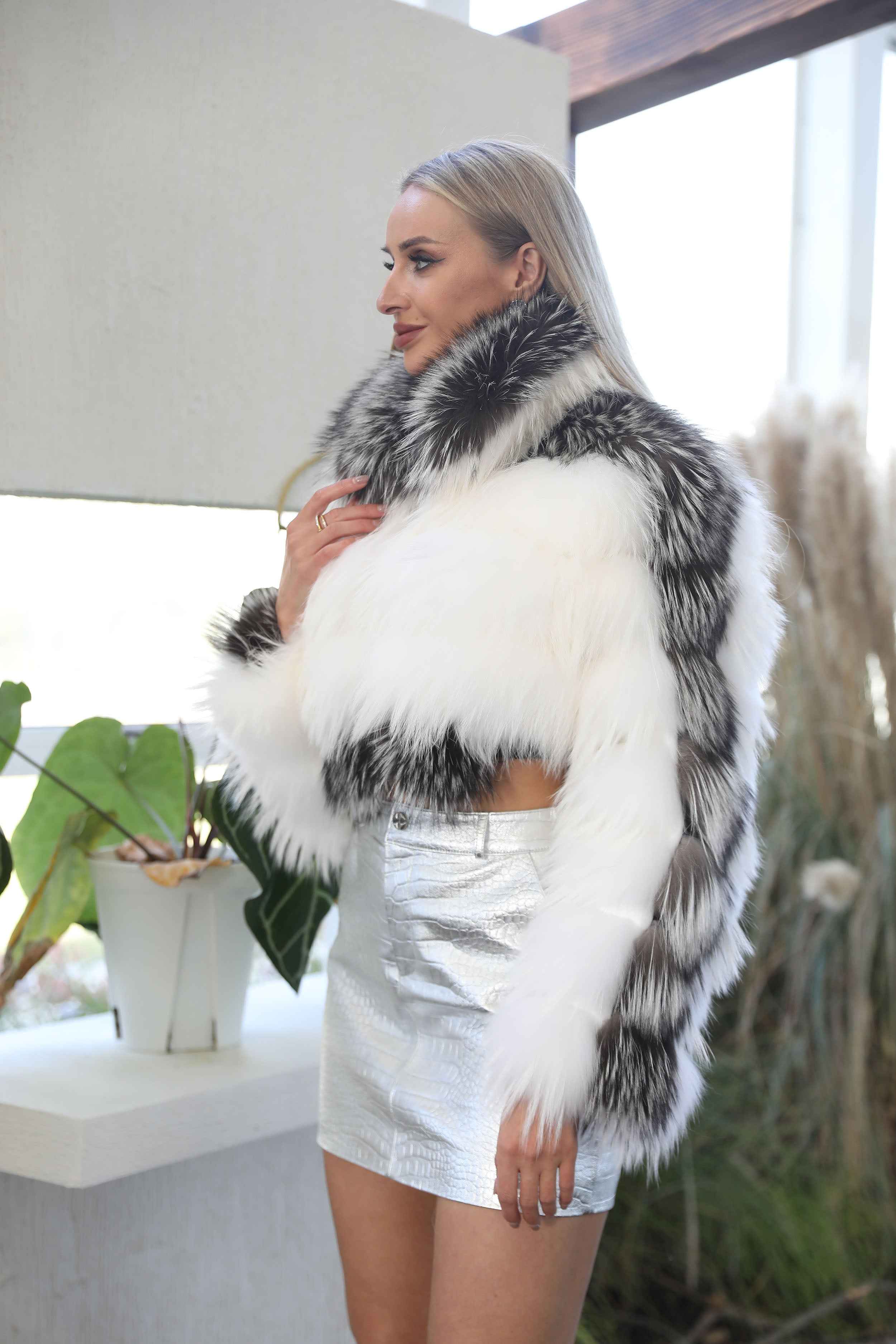 Luxury Raccoon & Silver Fox Fur Jacket with Notched Collar – Women’s Short Elegant Winter Coat for Formal & Party Wear