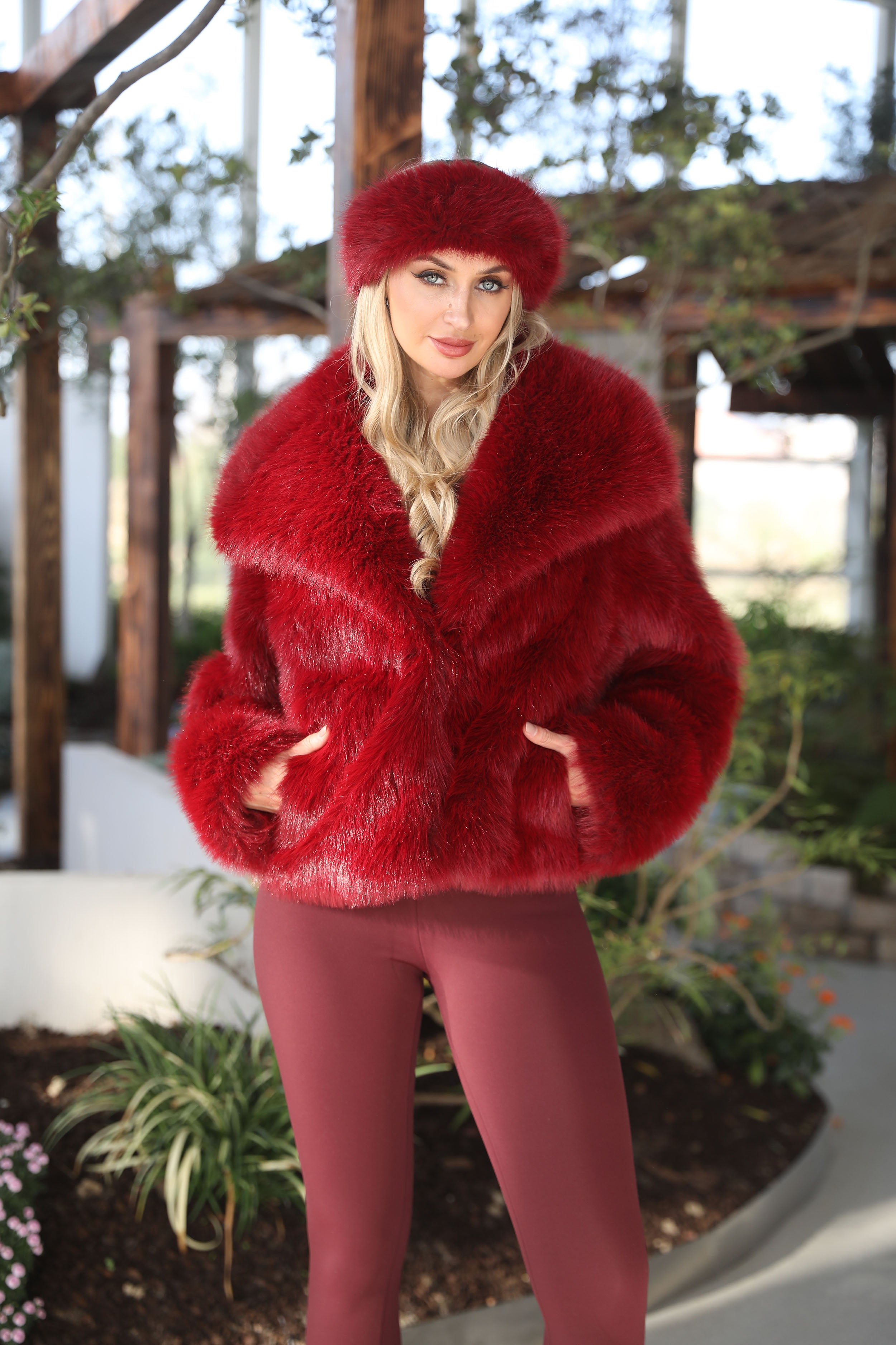 Women’s Burgundy Faux Mink Fur Jacket – Short Collar Coat for Elegant Winter Fashion