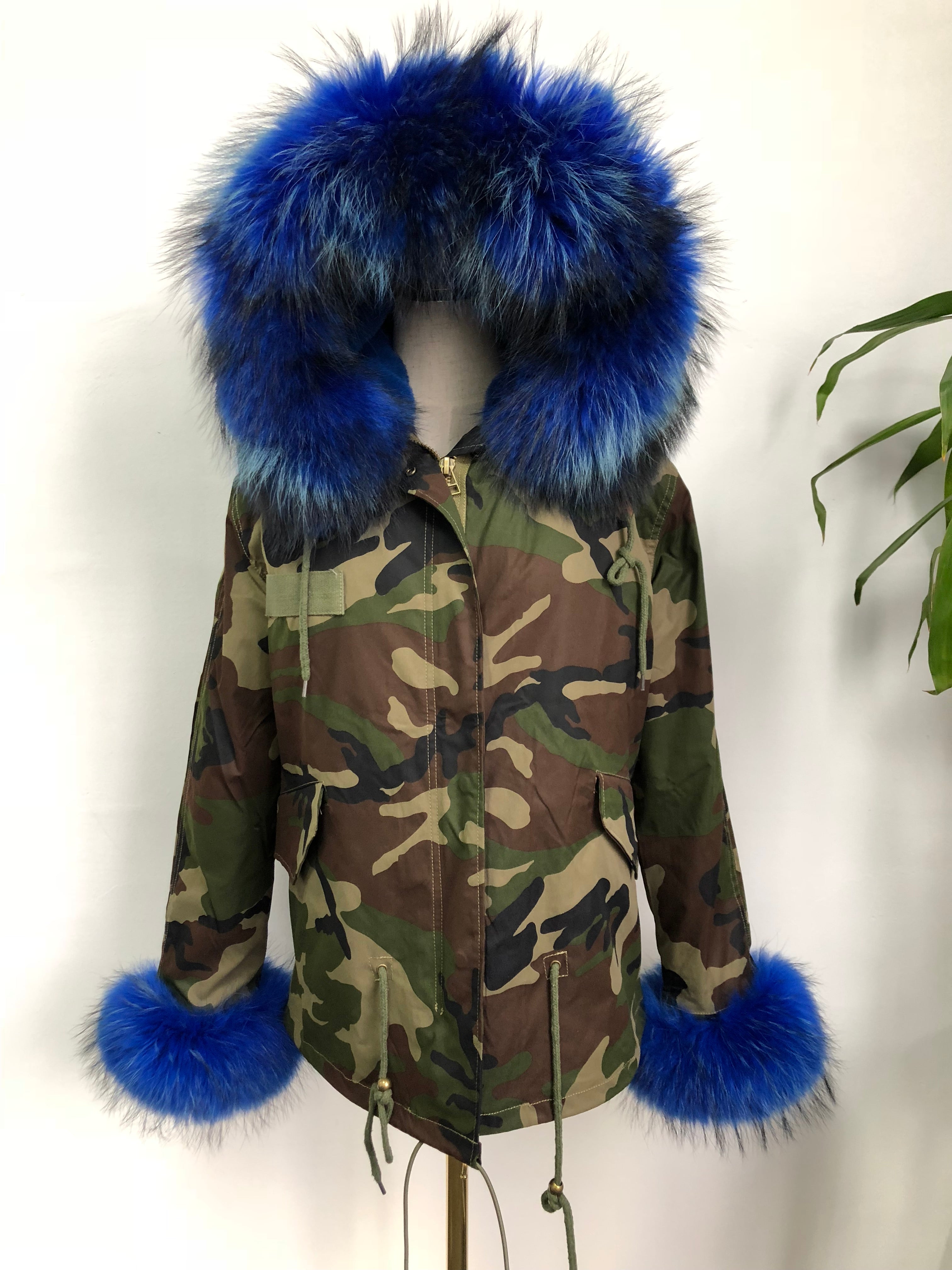 Short Faux Fur Parka – Winter Jacket with Fake Fur Collar & Pom Poms, Warm Outdoor Coat for Cold Weather 1#Green Camouflage