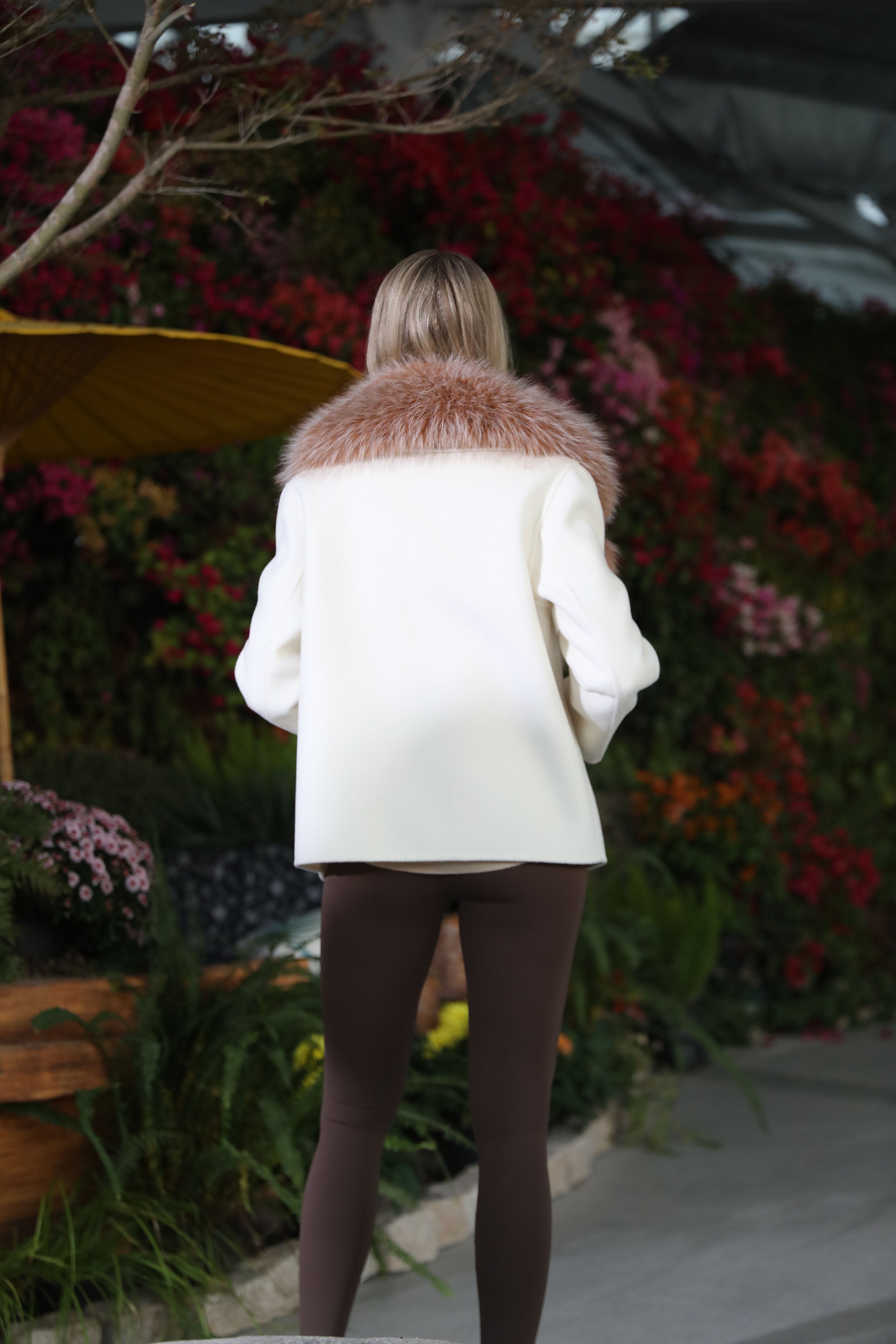 Autumn Winter White Cashmere Wool Double - faced Coat with Faux Fur Collar & Asymmetric Zipper