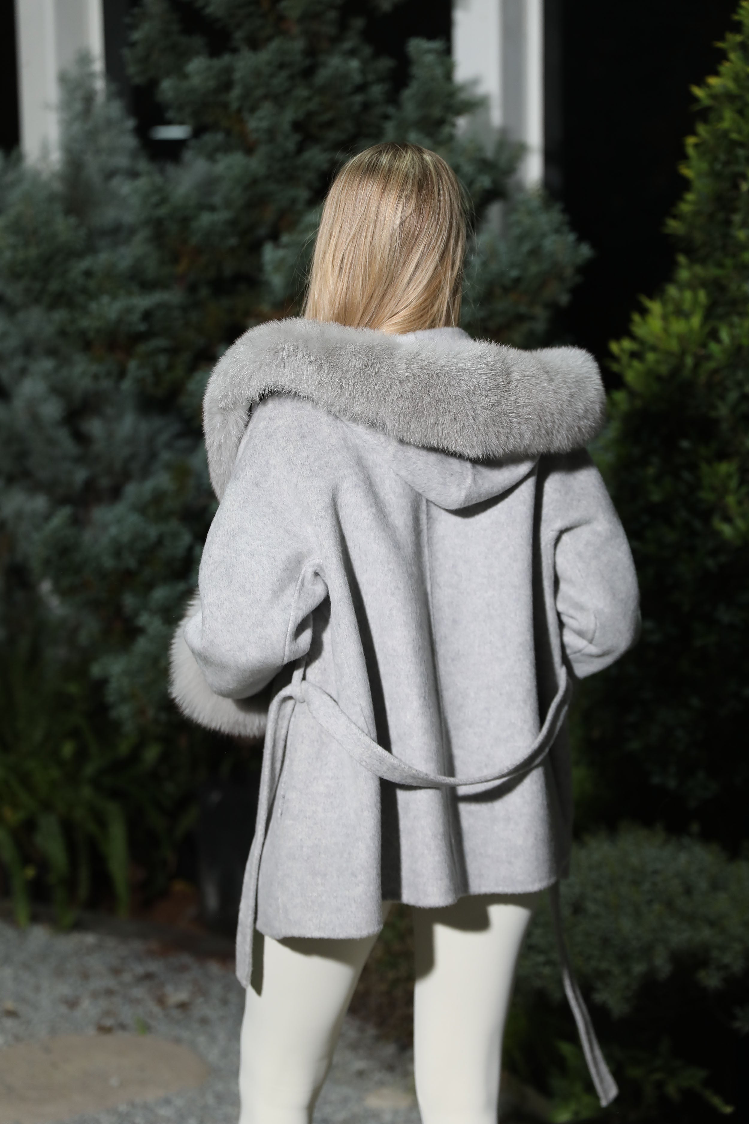 Women’s Light Gray Wool Coat with Real Fox Fur Trim – Hooded Belted Short Winter Jacket for Elegant Fashion