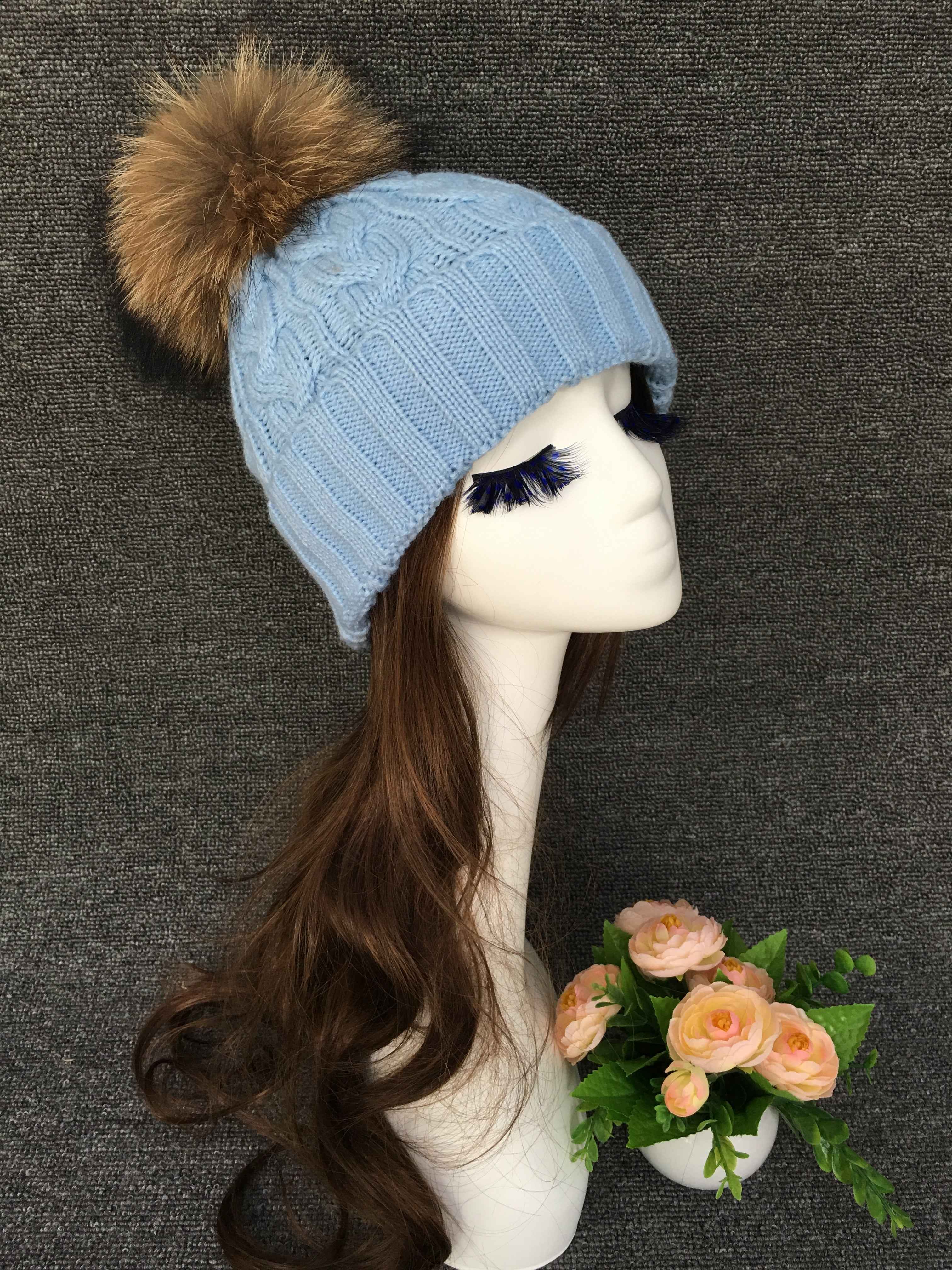 Women's Black Knit Beanie with Raccoon Fur Pom Pom – Winter Hat for Cold Weather, Warm and Stylish Snow Cap 8# F