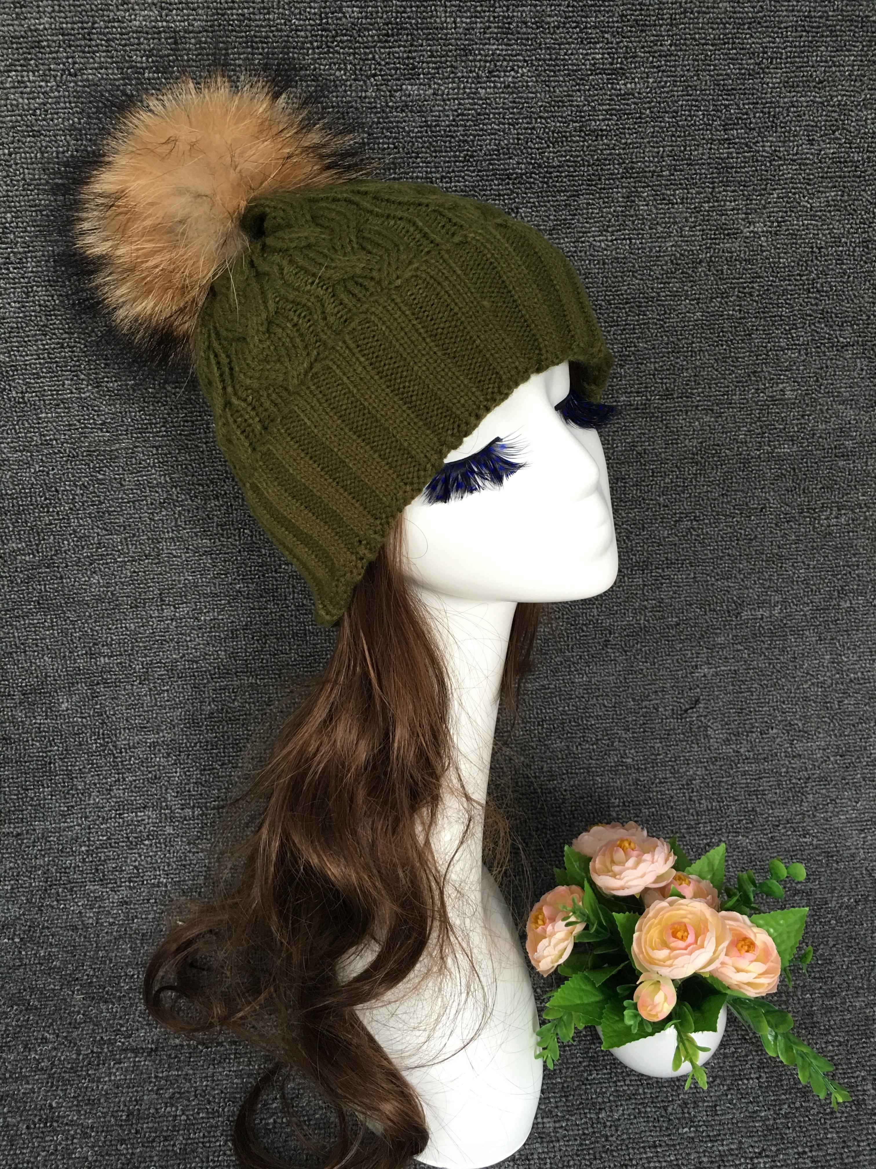Women's Black Knit Beanie with Raccoon Fur Pom Pom – Winter Hat for Cold Weather, Warm and Stylish Snow Cap 15# F