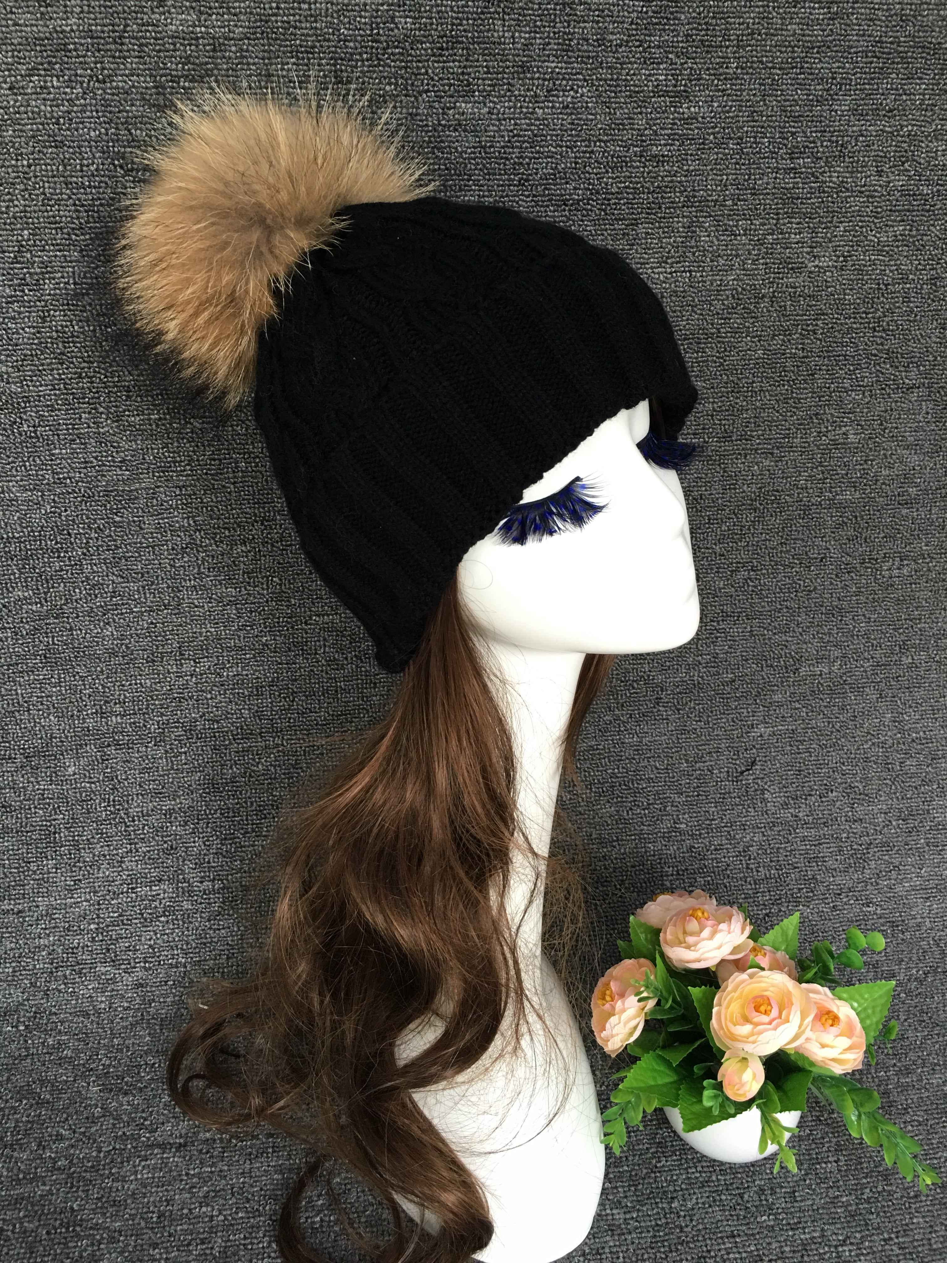 Women's Black Knit Beanie with Raccoon Fur Pom Pom – Winter Hat for Cold Weather, Warm and Stylish Snow Cap 1# F