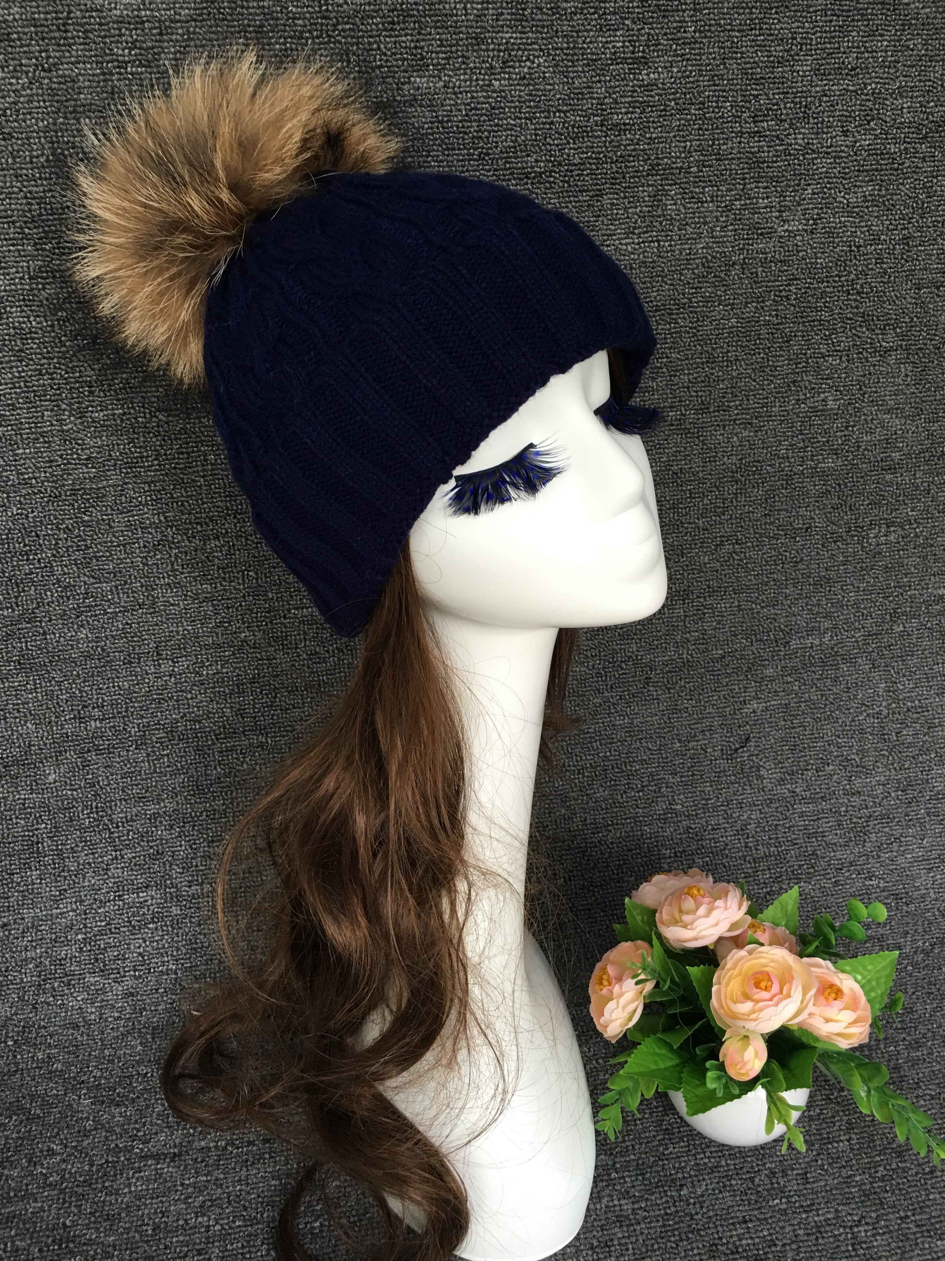 Women's Black Knit Beanie with Raccoon Fur Pom Pom – Winter Hat for Cold Weather, Warm and Stylish Snow Cap 4# F
