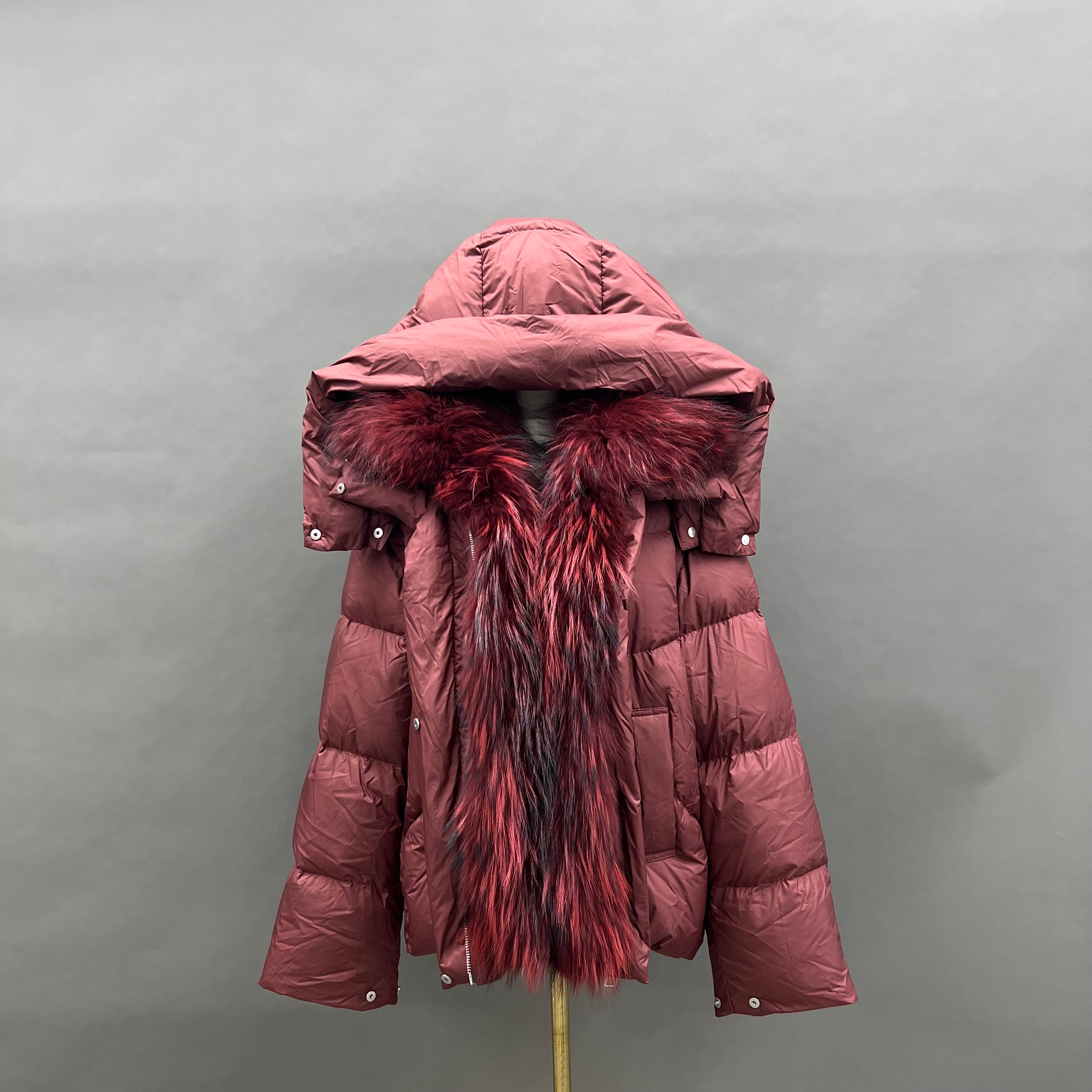 Women’s Olive Green Down Jacket with Real Raccoon Fur Hood – Detachable Sleeve Winter Coat for Versatile Fashion Wine