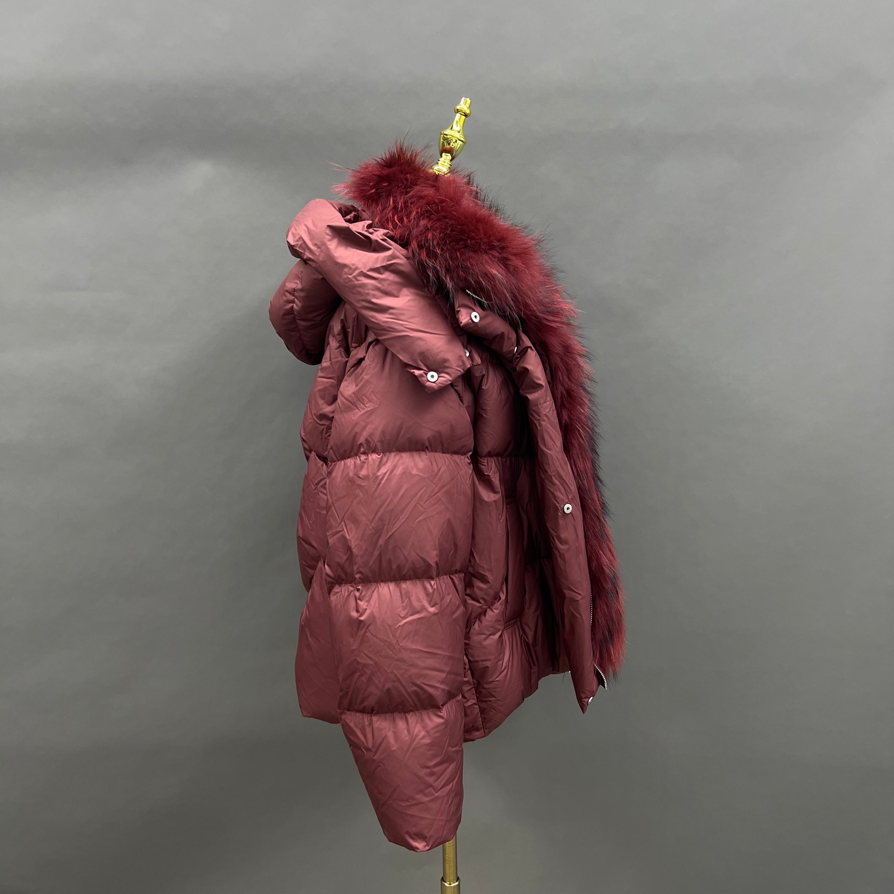 Women’s Olive Green Down Jacket with Real Raccoon Fur Hood – Detachable Sleeve Winter Coat for Versatile Fashion