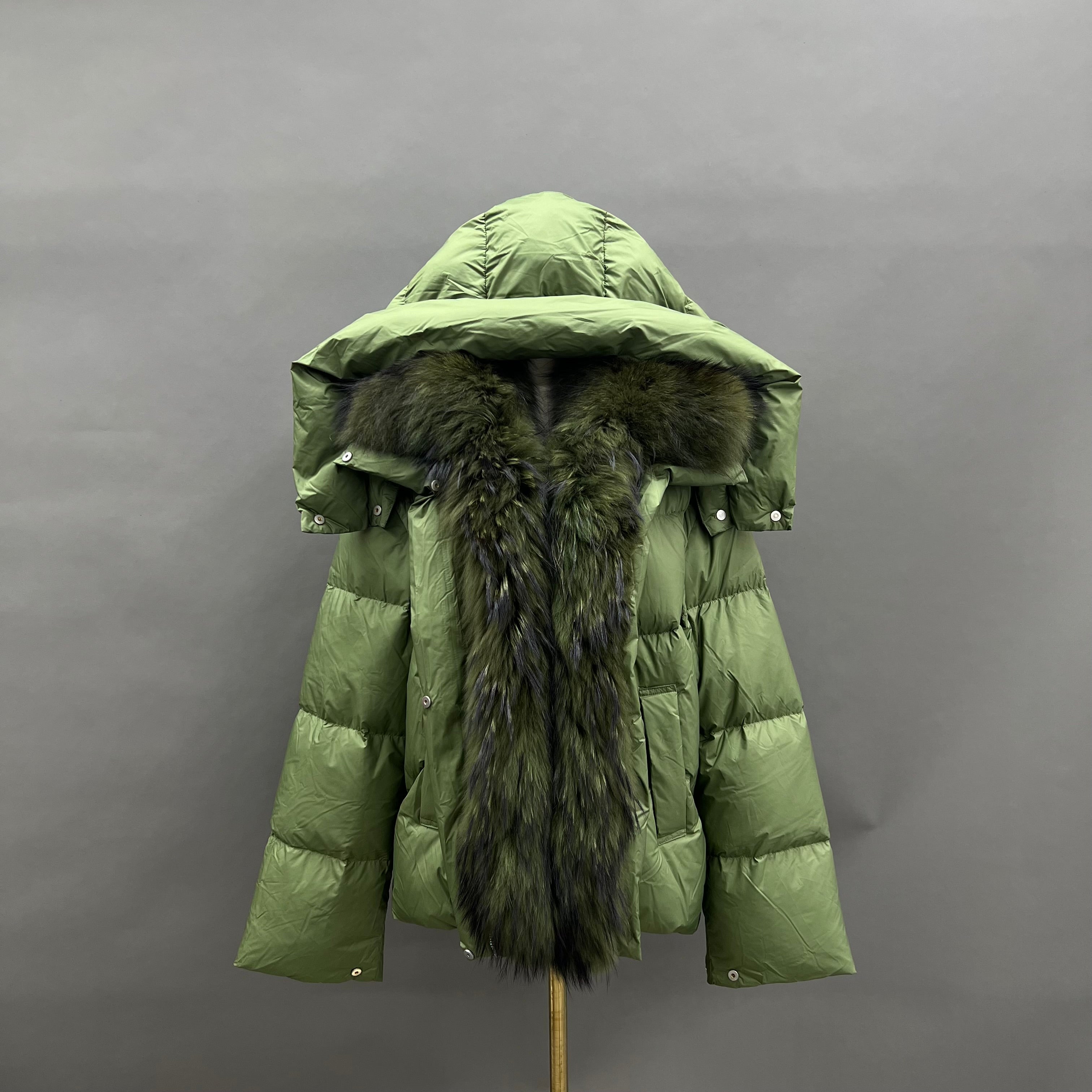 Women’s Olive Green Down Jacket with Real Raccoon Fur Hood – Detachable Sleeve Winter Coat for Versatile Fashion Green