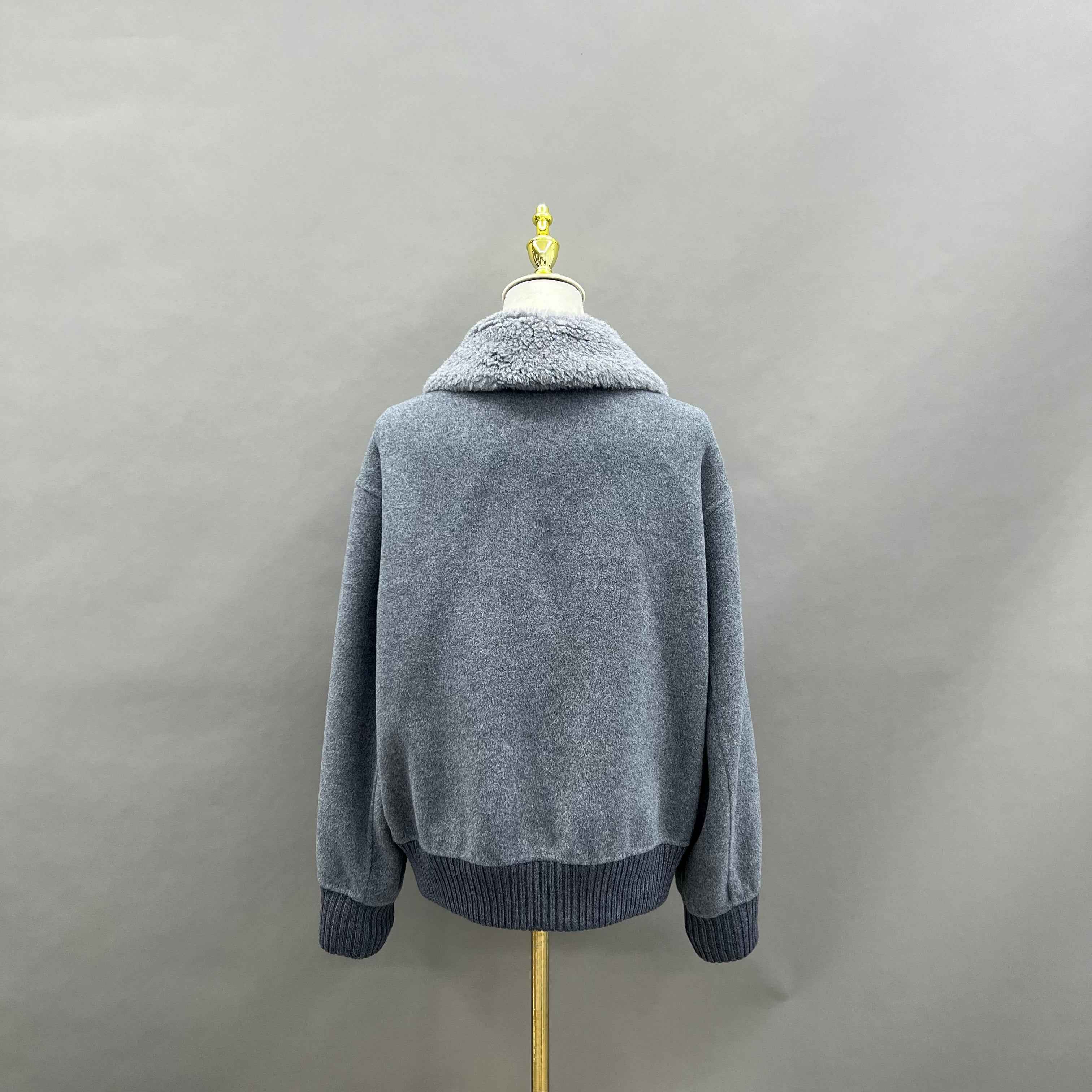 Autumn Winter Gray Coat with Fleece Collar and Zipper Closure