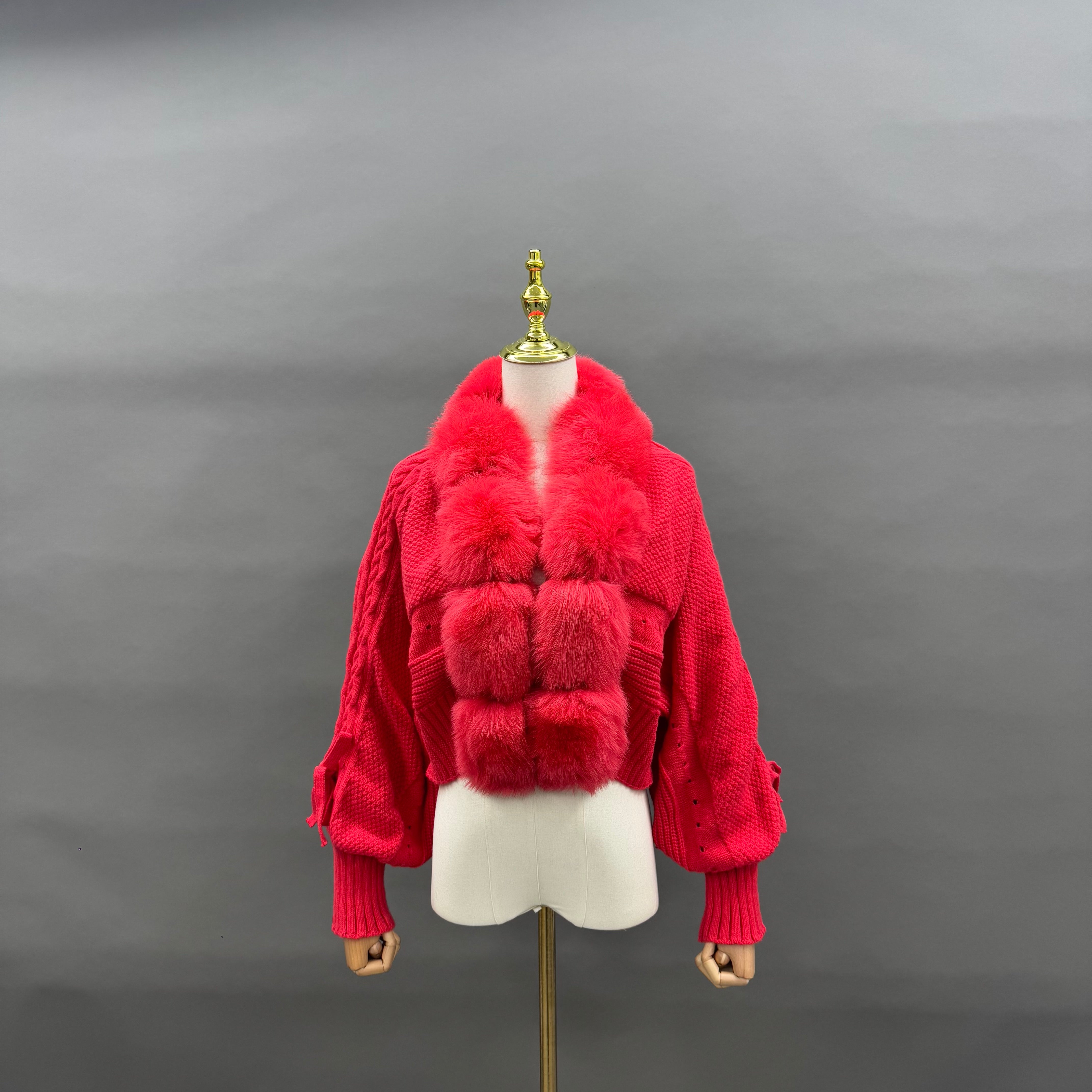 Women’s Black Chunky Knit Jacket with Real Fox Fur Collar – Oversized Cropped Cardigan for Winter Fashion Red F-CHEST 100