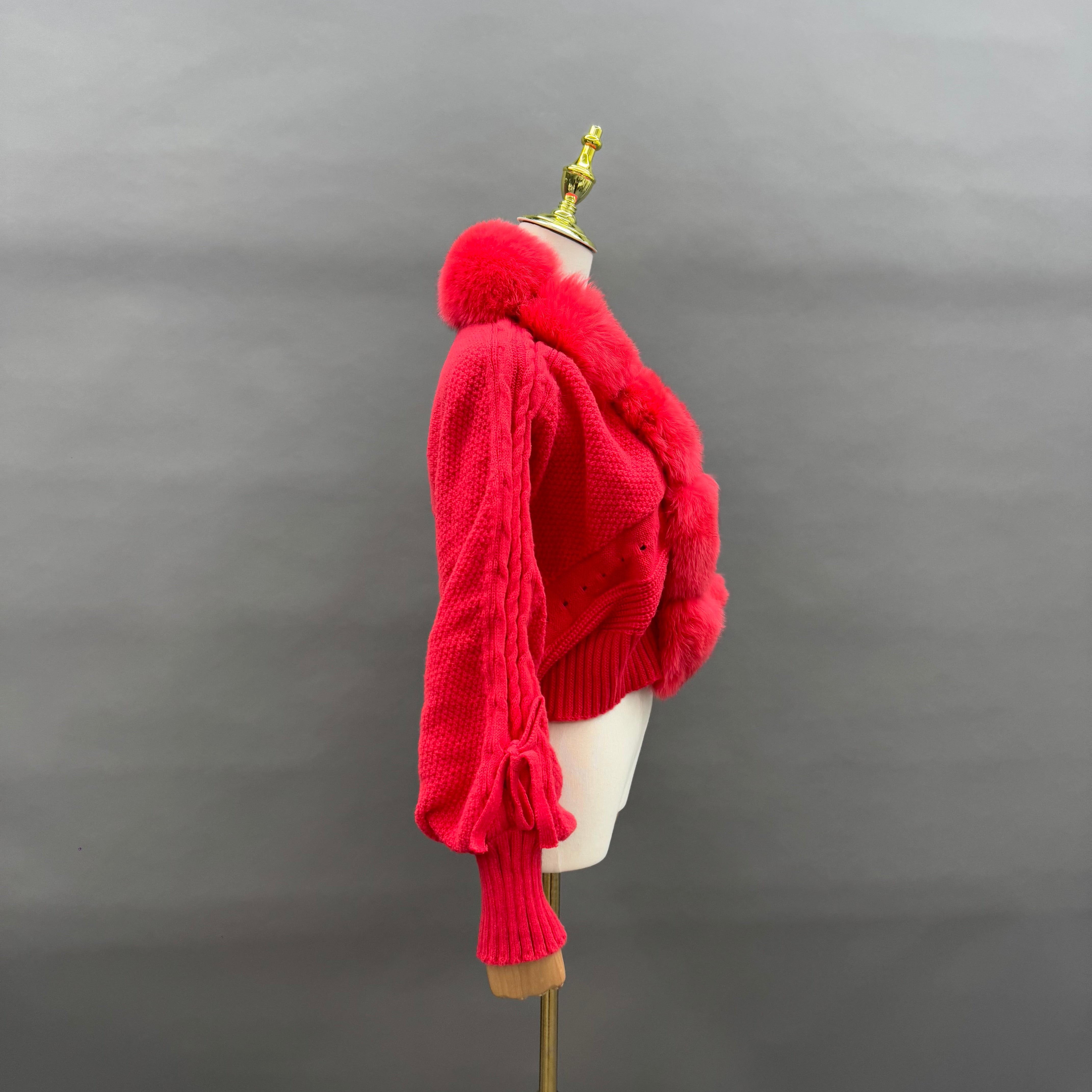 Women’s Black Chunky Knit Jacket with Real Fox Fur Collar – Oversized Cropped Cardigan for Winter Fashion