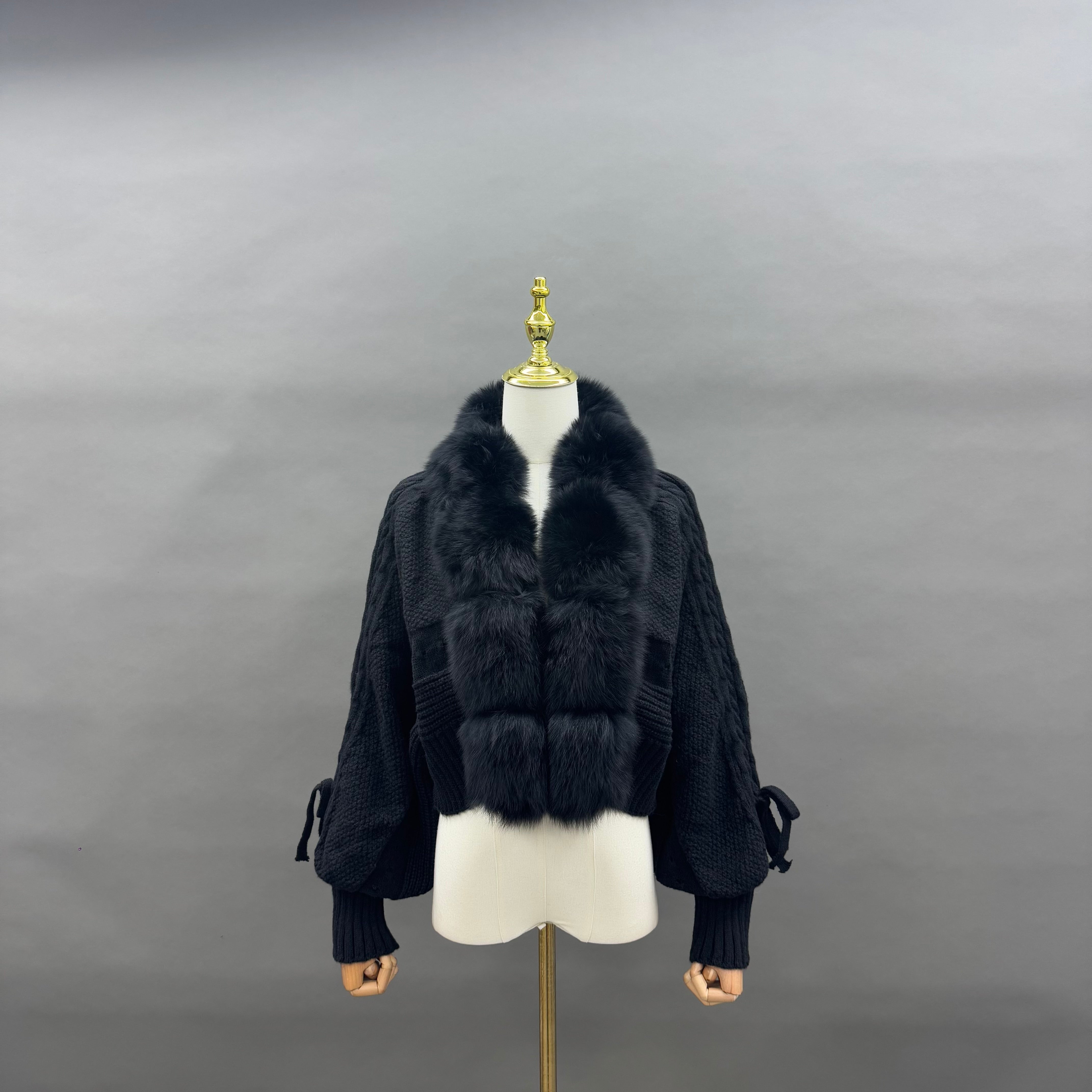 Women’s Black Chunky Knit Jacket with Real Fox Fur Collar – Oversized Cropped Cardigan for Winter Fashion Black F-CHEST 100