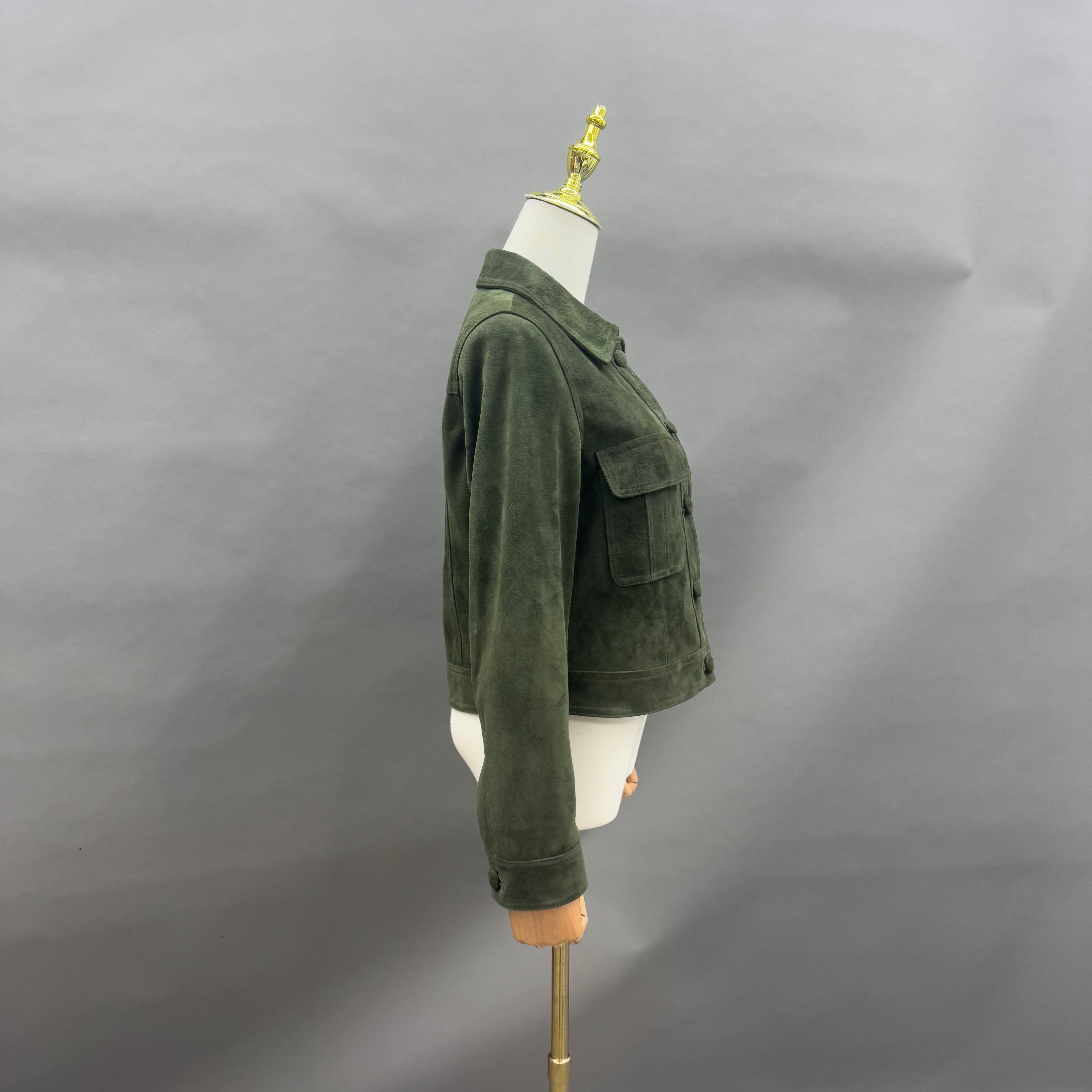 Women’s Olive Green Suede Utility Jacket – Classic Military-Style Short Coat with Flap Pockets for Autumn Winter Fashion