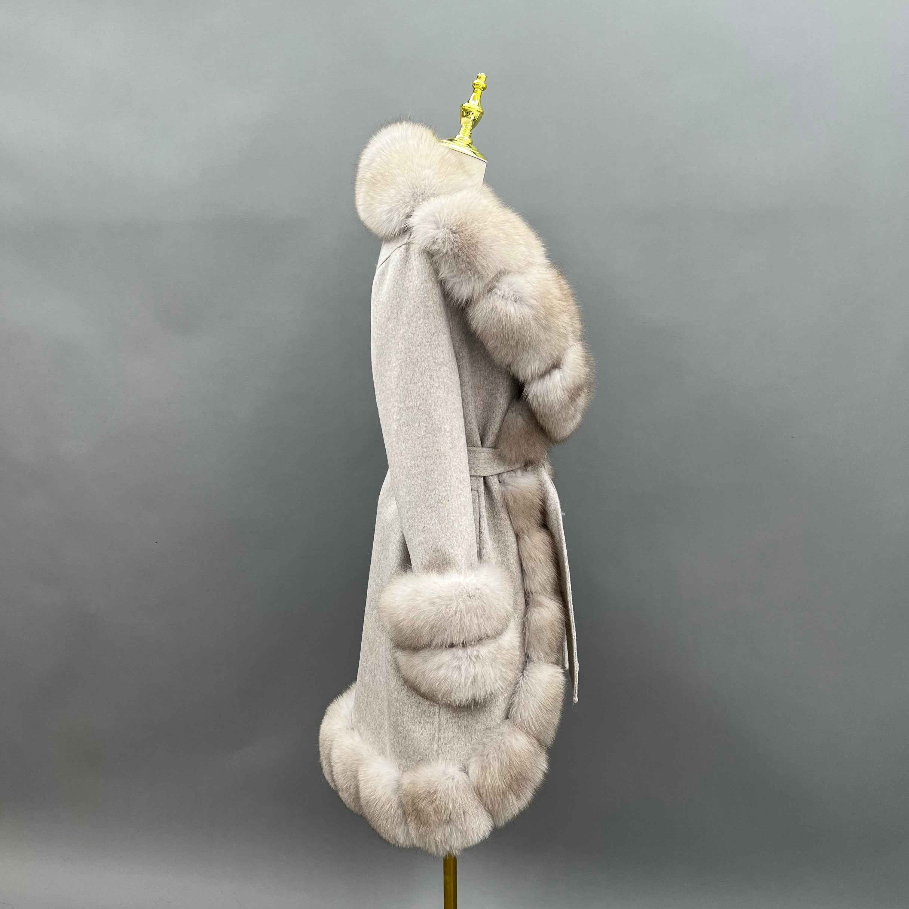 Luxury Double - Sided Cashmere Coat with Fox Fur Trim - Elegant Lapel, Cuffs, Hem & Placket Design