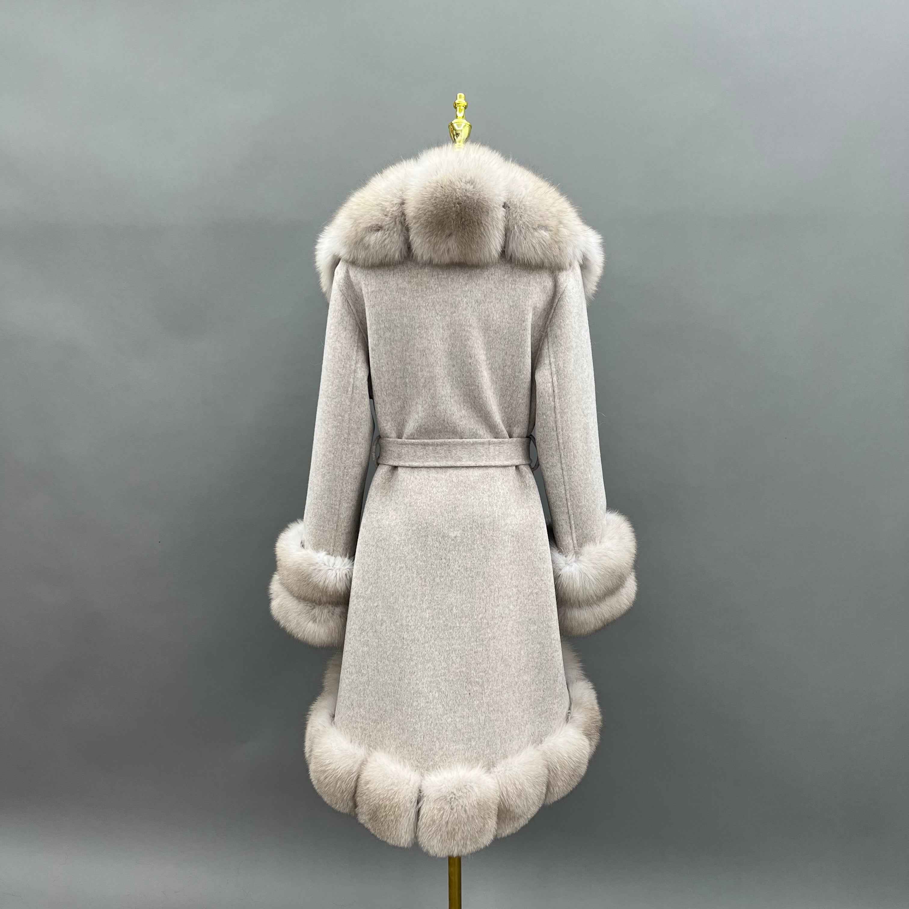 Luxury Double - Sided Cashmere Coat with Fox Fur Trim - Elegant Lapel, Cuffs, Hem & Placket Design