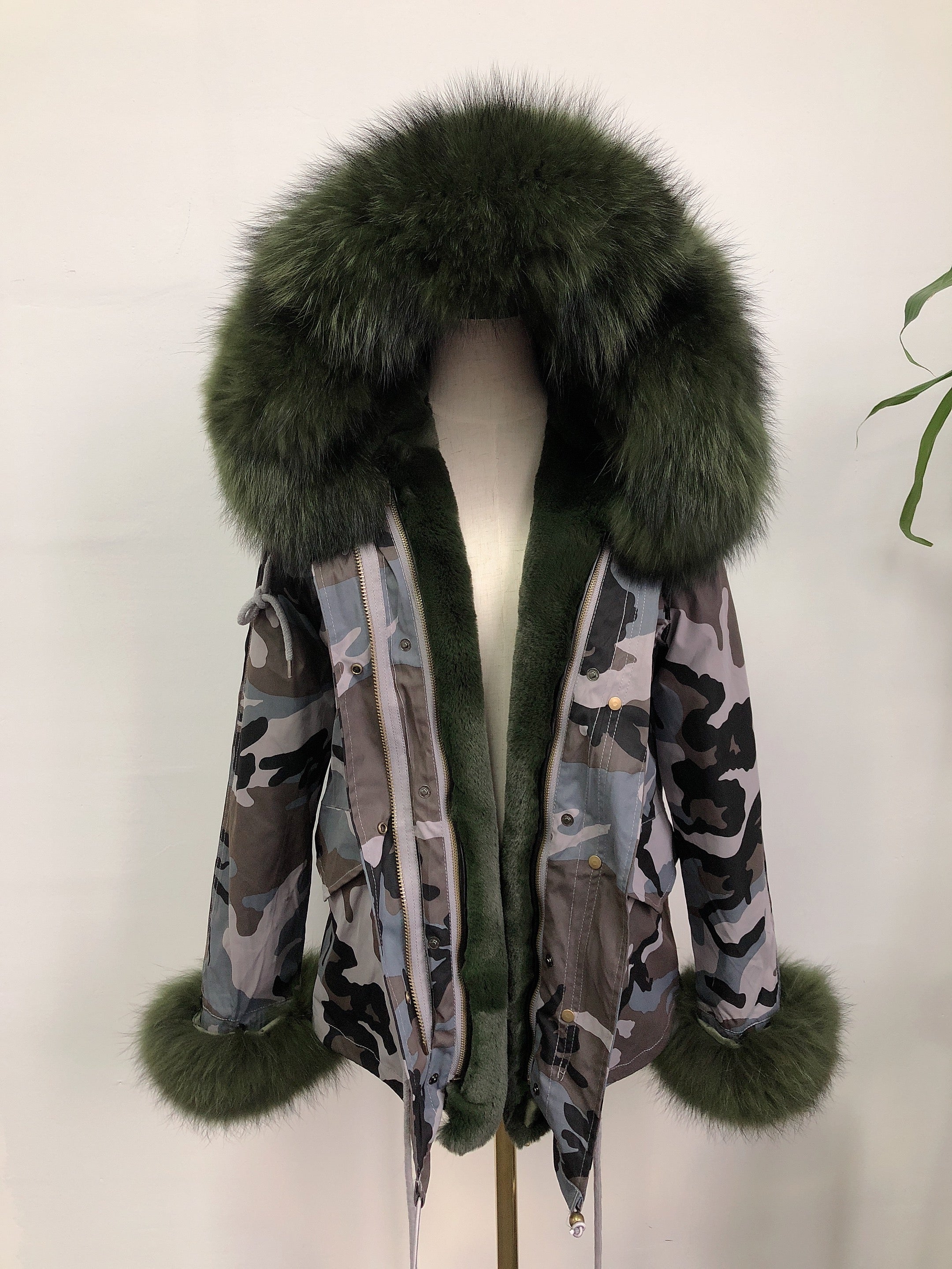 Short Faux Fur Parka – Winter Jacket with Fake Fur Collar & Pom Poms, Warm Outdoor Coat for Cold Weather 3#Grey Camouflage
