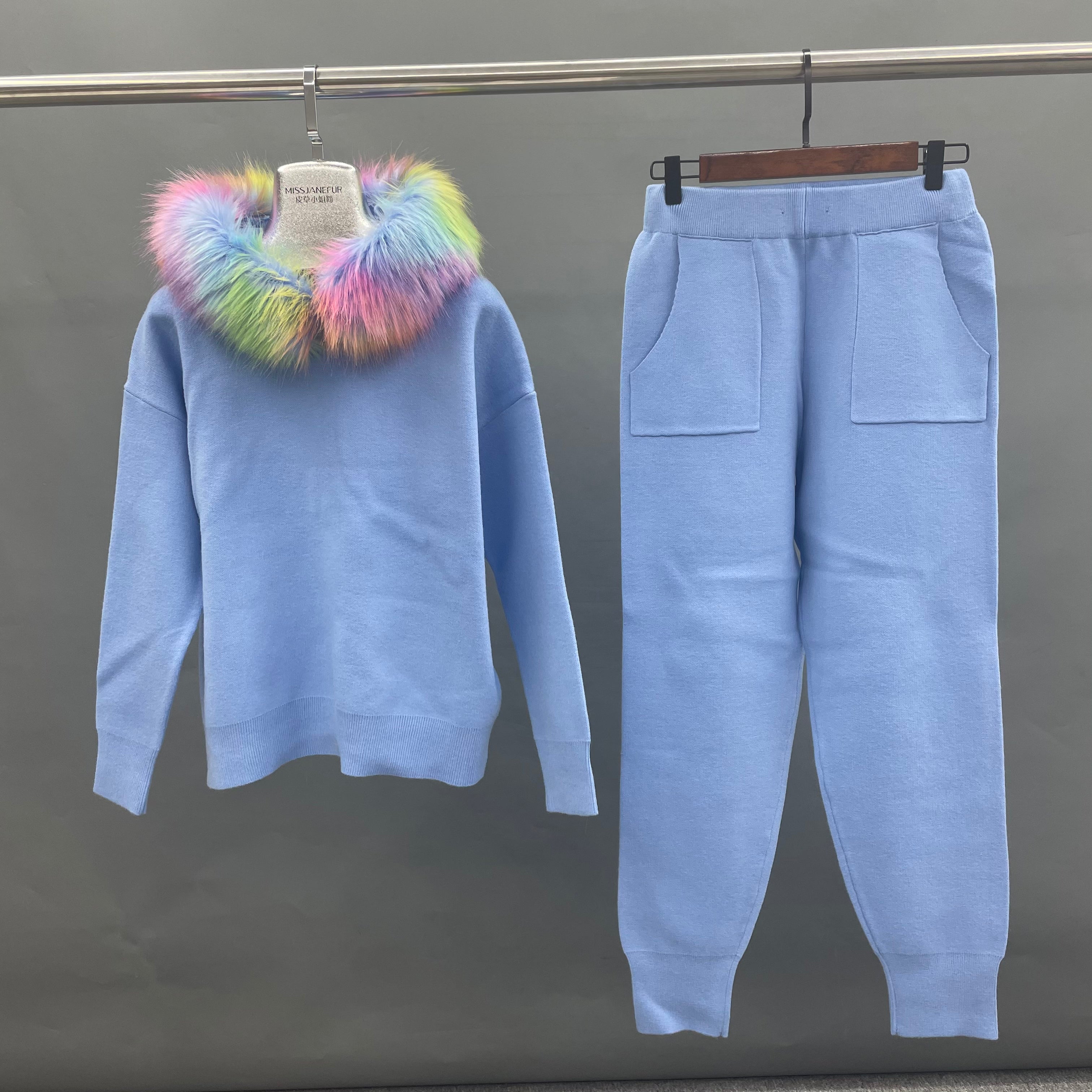 High Quality Women's Knit Sweater Set with Eco-Friendly Faux Fur Trim