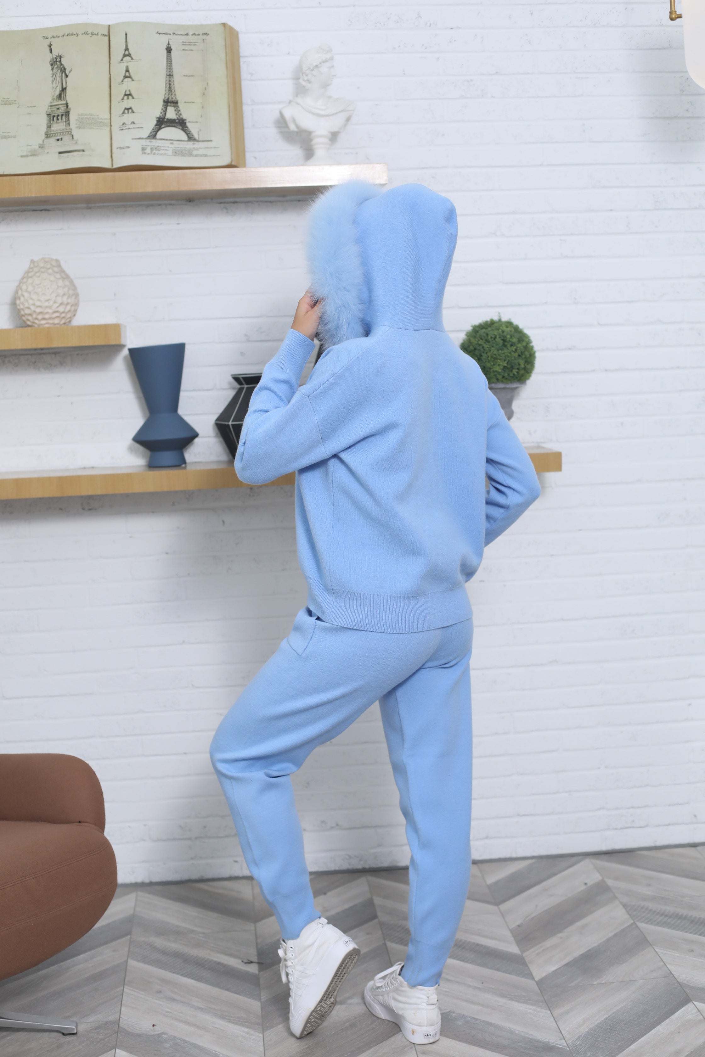 Autumn & Winter Ladies Warm Comfortable Real Fox Fur Knit Cardigan Suit