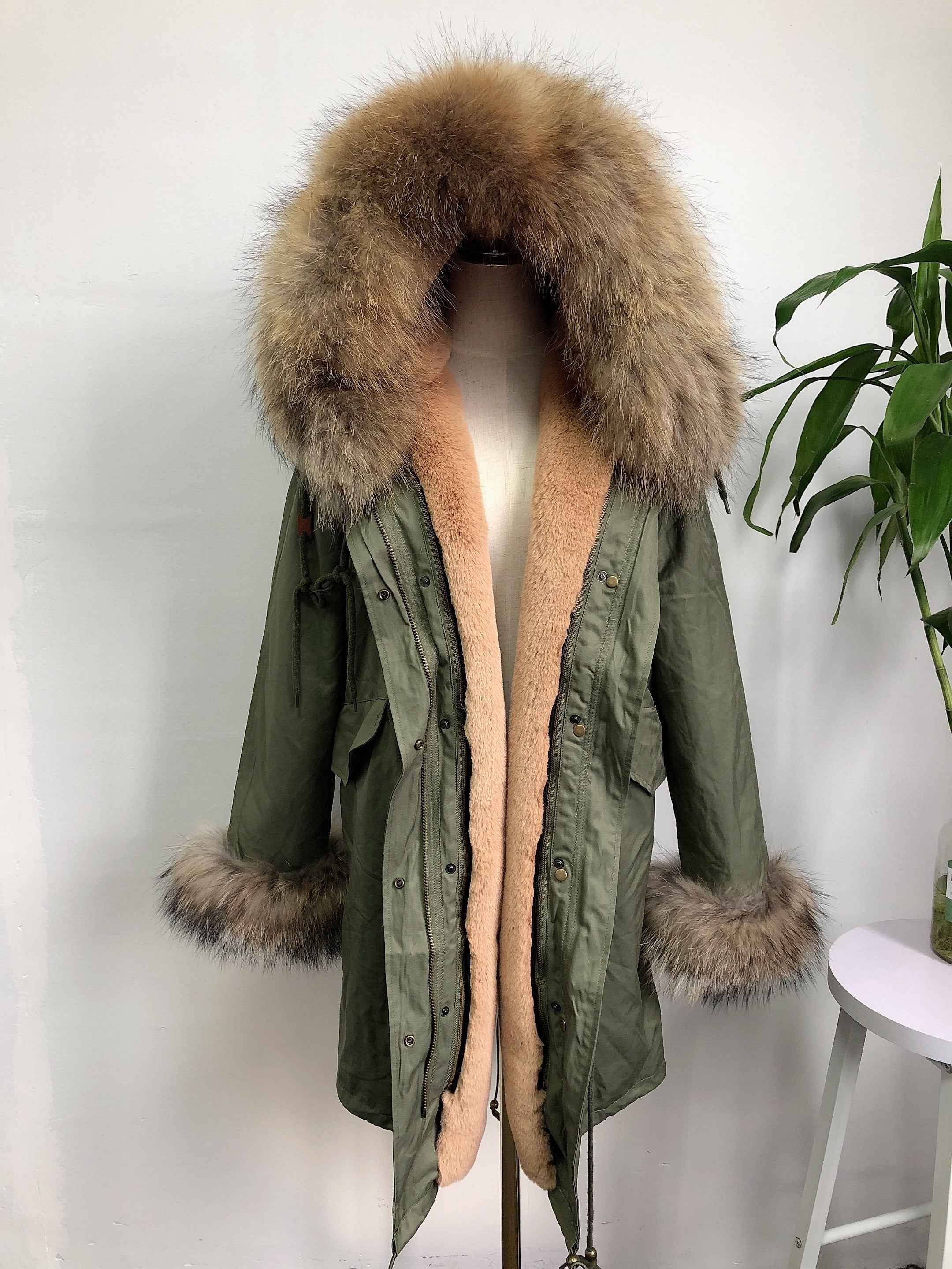 Women's Camouflage Faux Fur Parka – Winter Jacket with Fake Fur Collar & Pom Poms, Warm Outdoor Coat for Cold Weather 7#Green