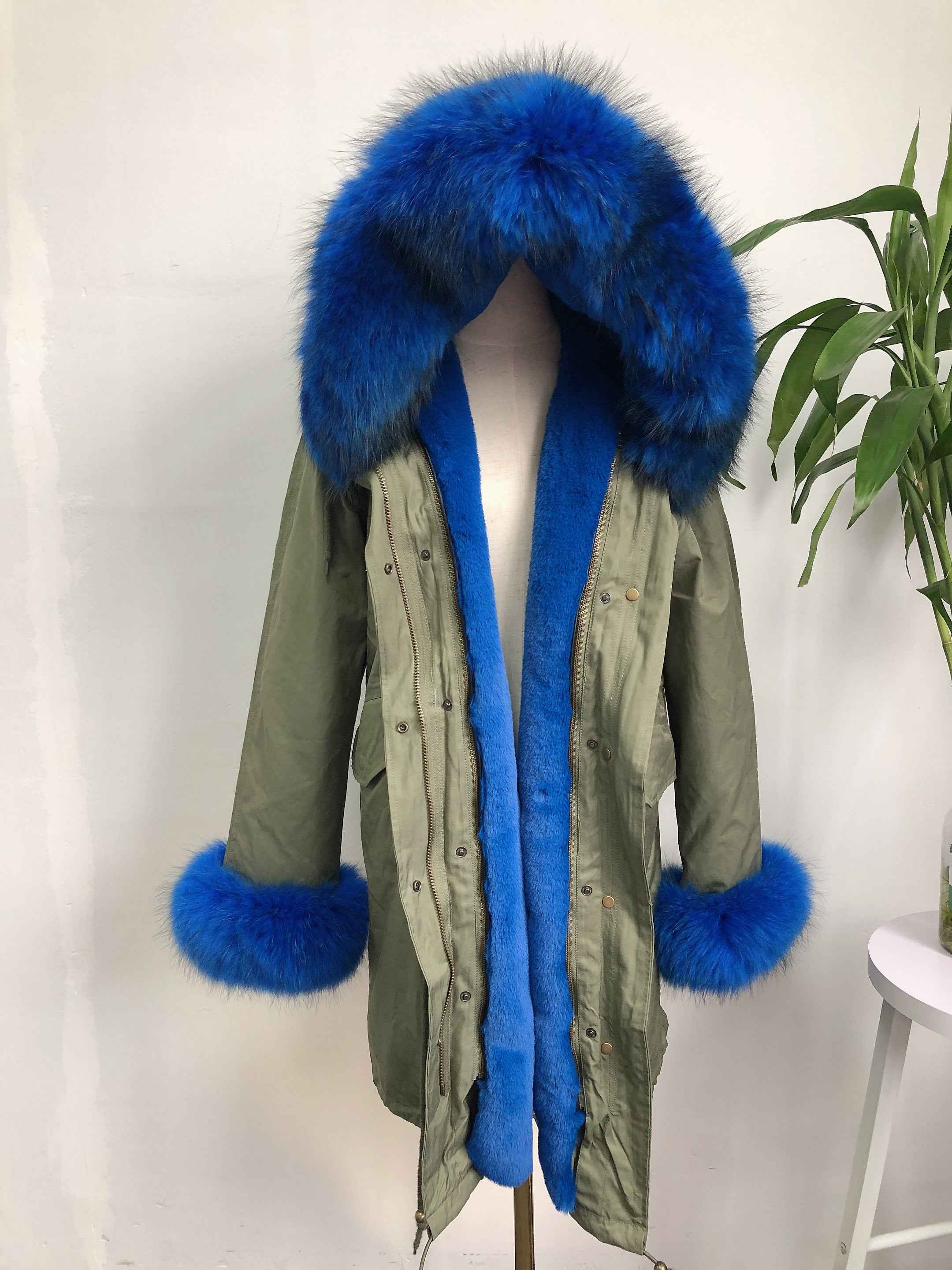 Women's Camouflage Faux Fur Parka – Winter Jacket with Fake Fur Collar & Pom Poms, Warm Outdoor Coat for Cold Weather 1#Green