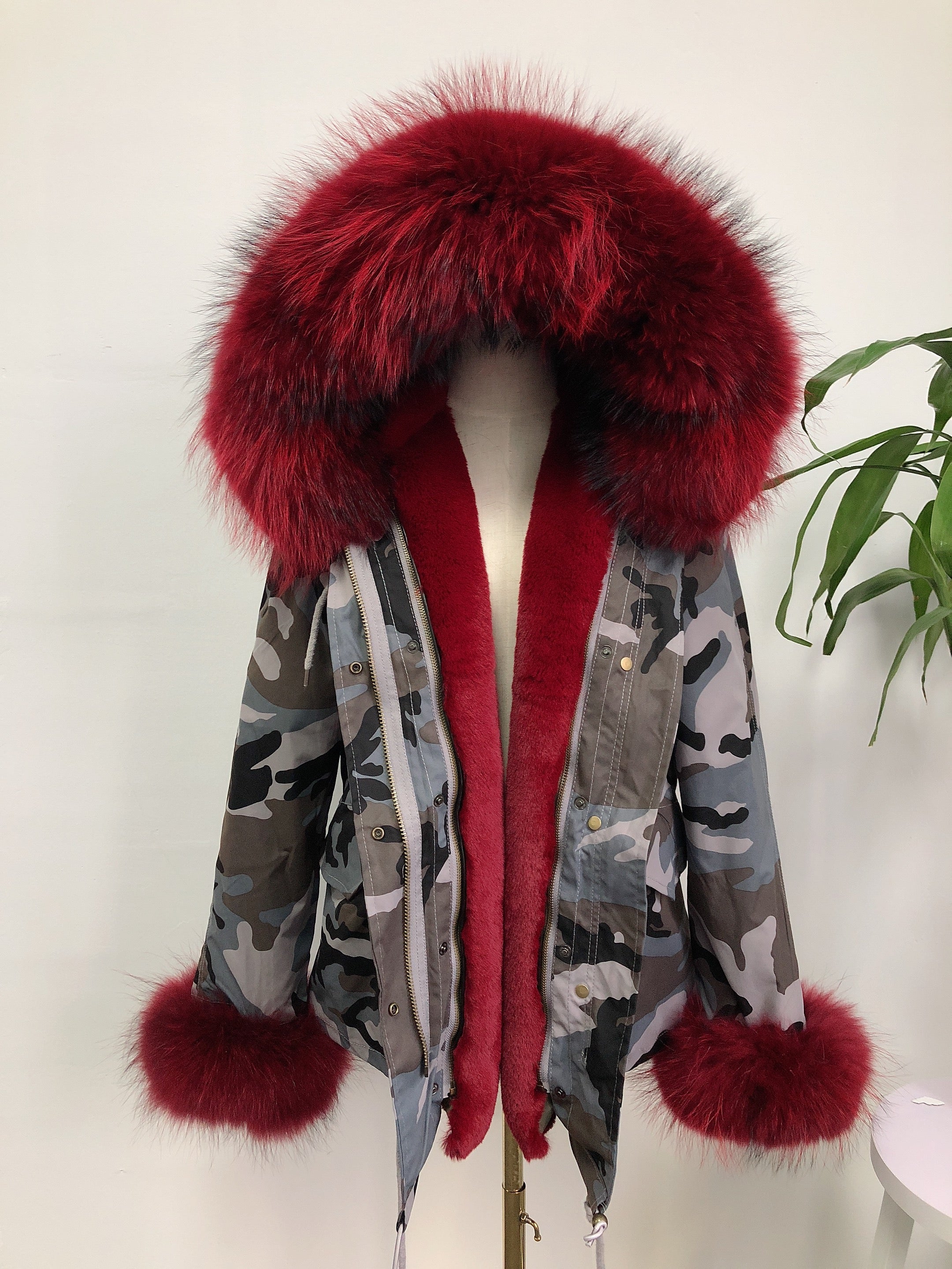 Short Faux Fur Parka – Winter Jacket with Fake Fur Collar & Pom Poms, Warm Outdoor Coat for Cold Weather 1#Grey Camouflage