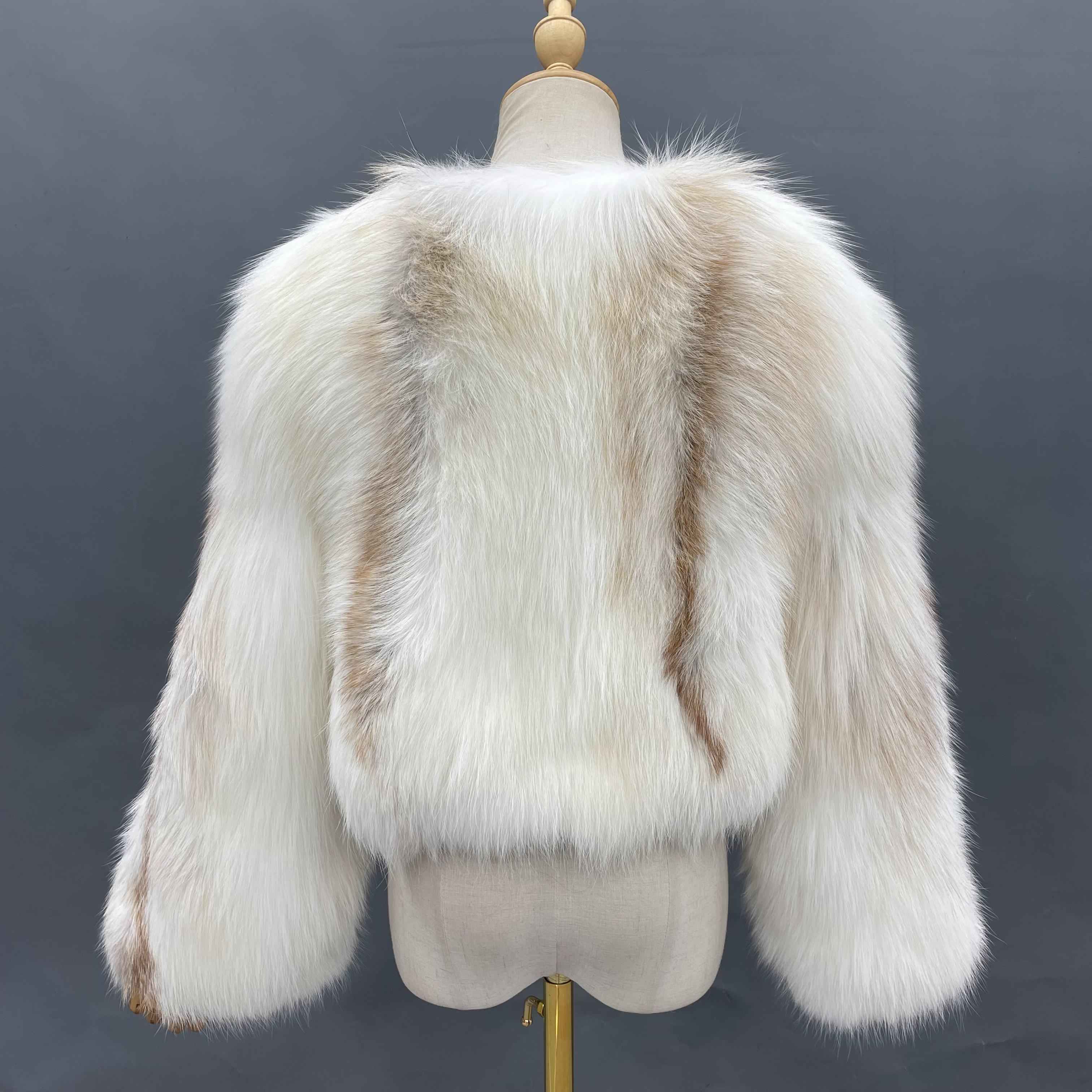 Women's Luxury Full-Skin Fox Fur Cropped Jacket - Textured Design Winter Fashion Elegant Warm Outerwear