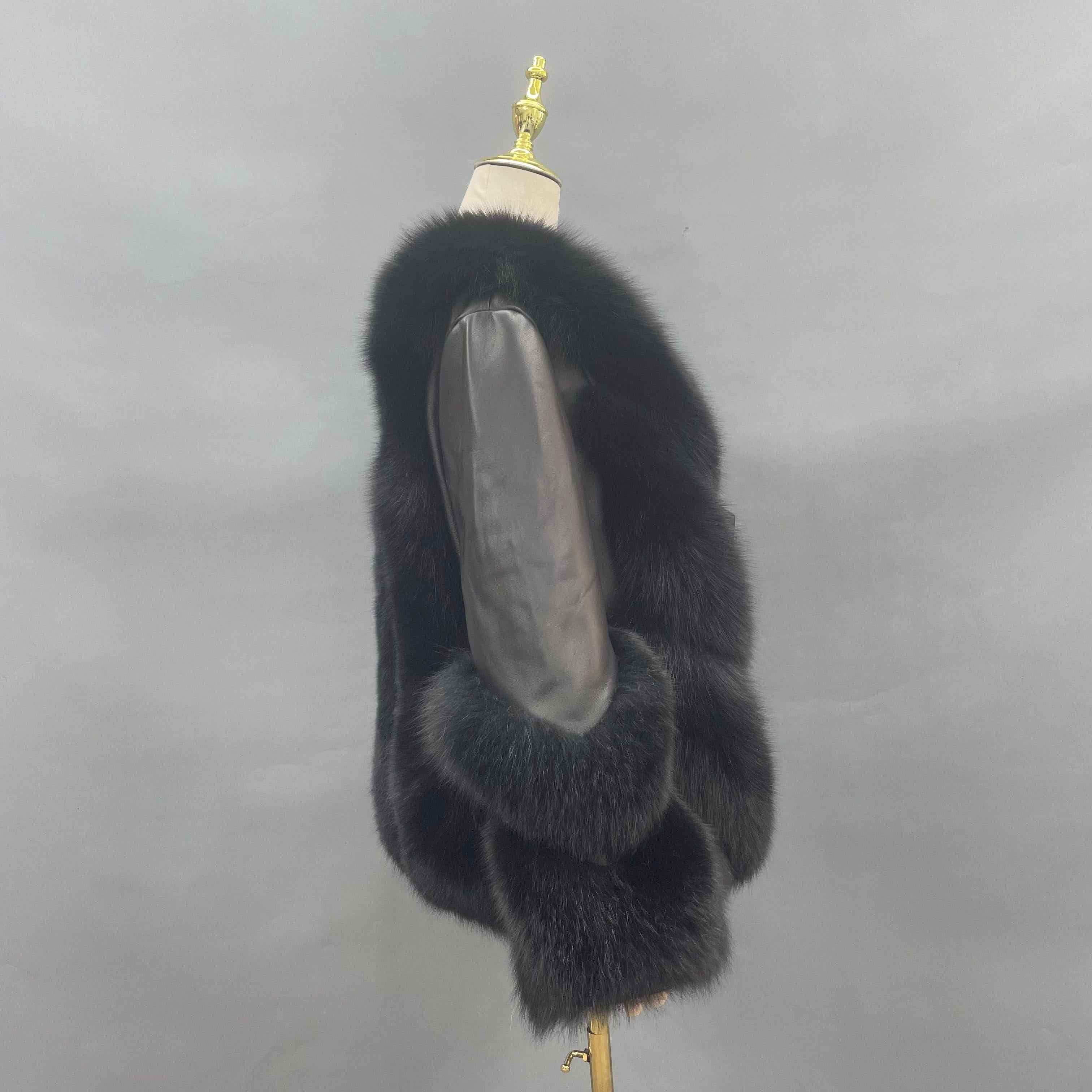 Women’s Black Leather Jacket with Fox Fur Trim – V-Neck Single Button Coat for Luxury Winter Fashion