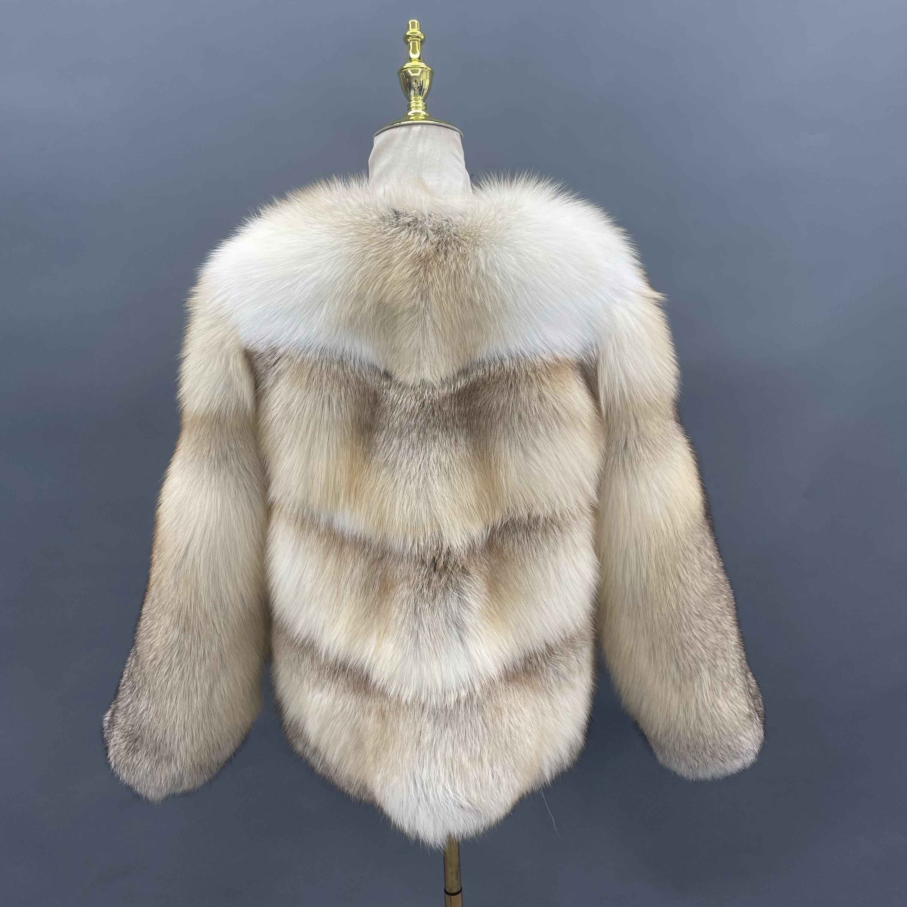 Women’s Golden Island Fox Full-Pelt Jacket – Elegant V-Neck Coat in Natural Fur for Luxury Winter Fashion