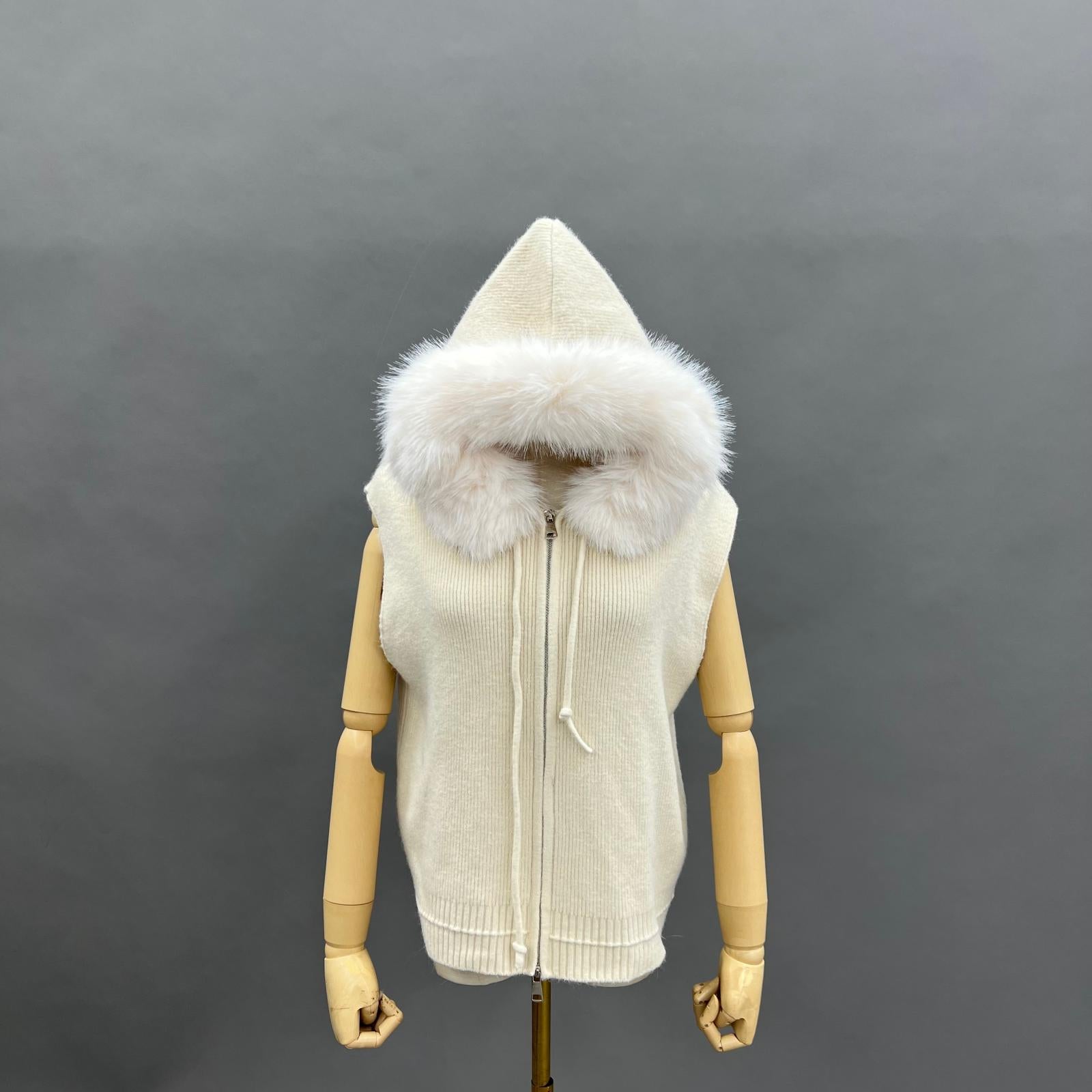 Women's Trendy Knitted Hooded Vest with Fur Collar - Janefur